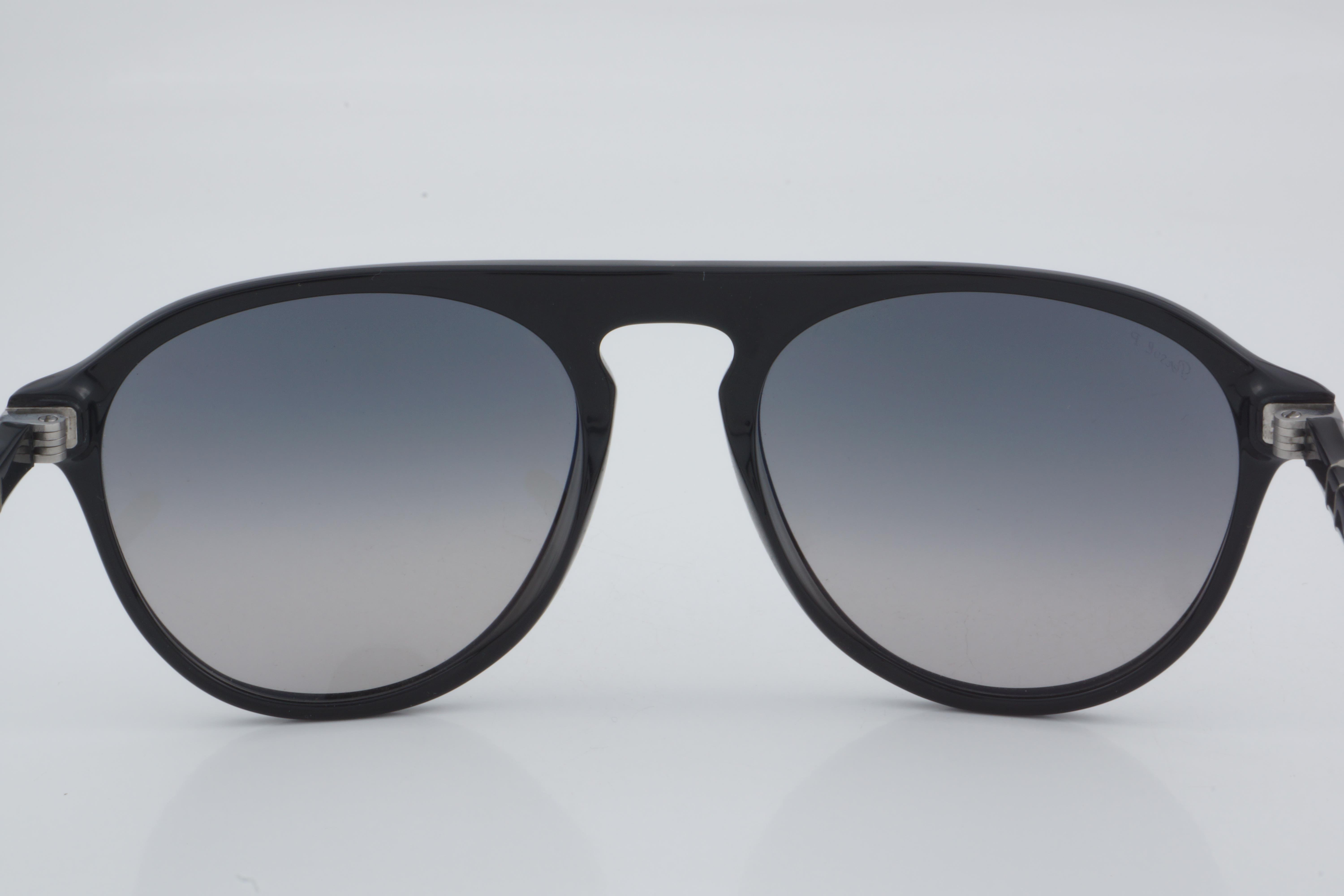Persol PO 3302-S 95/M3 55 - 01 Güneş Gözlüğü