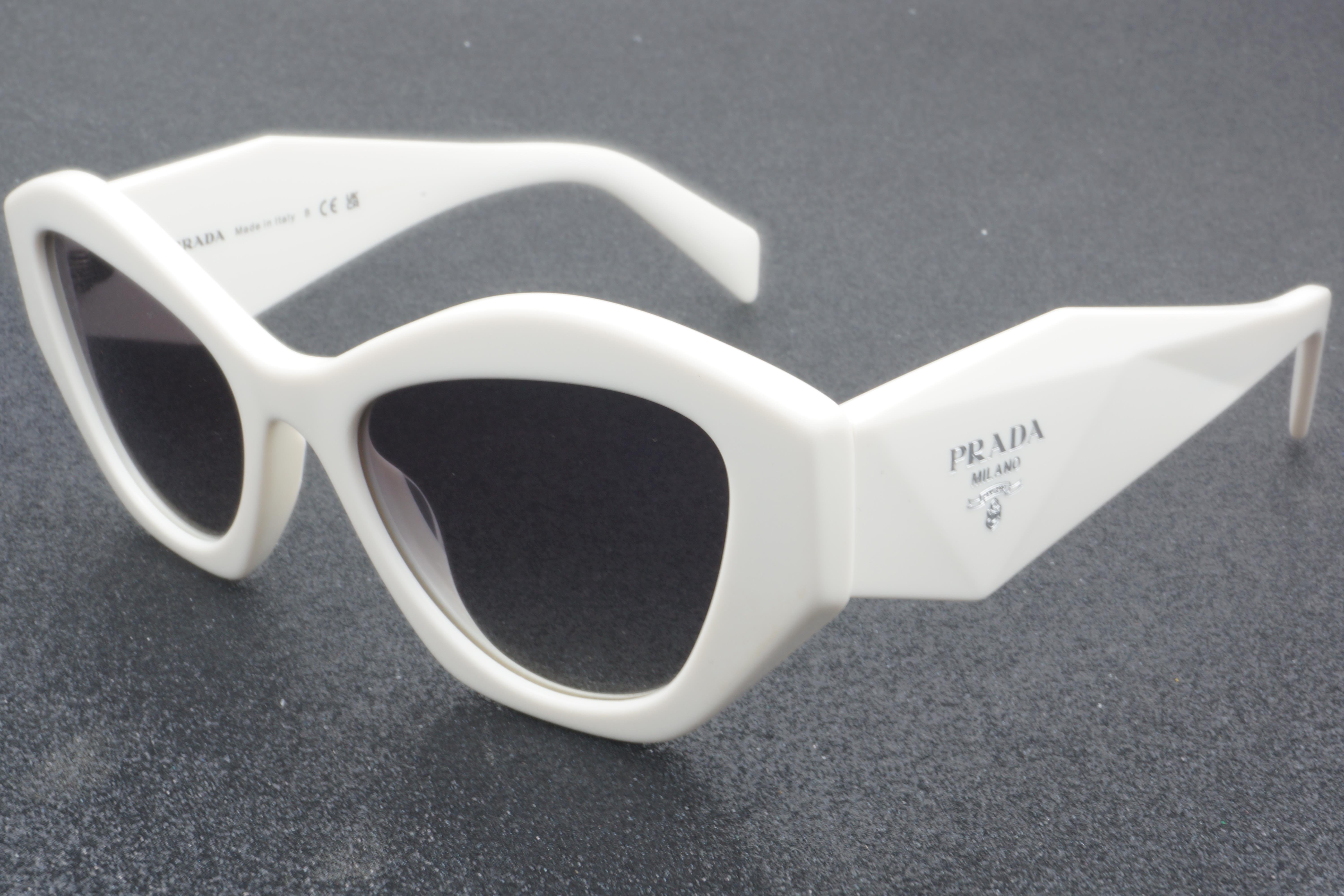 Prada SPR 07Y 142-130 53 - 01 Güneş Gözlüğü