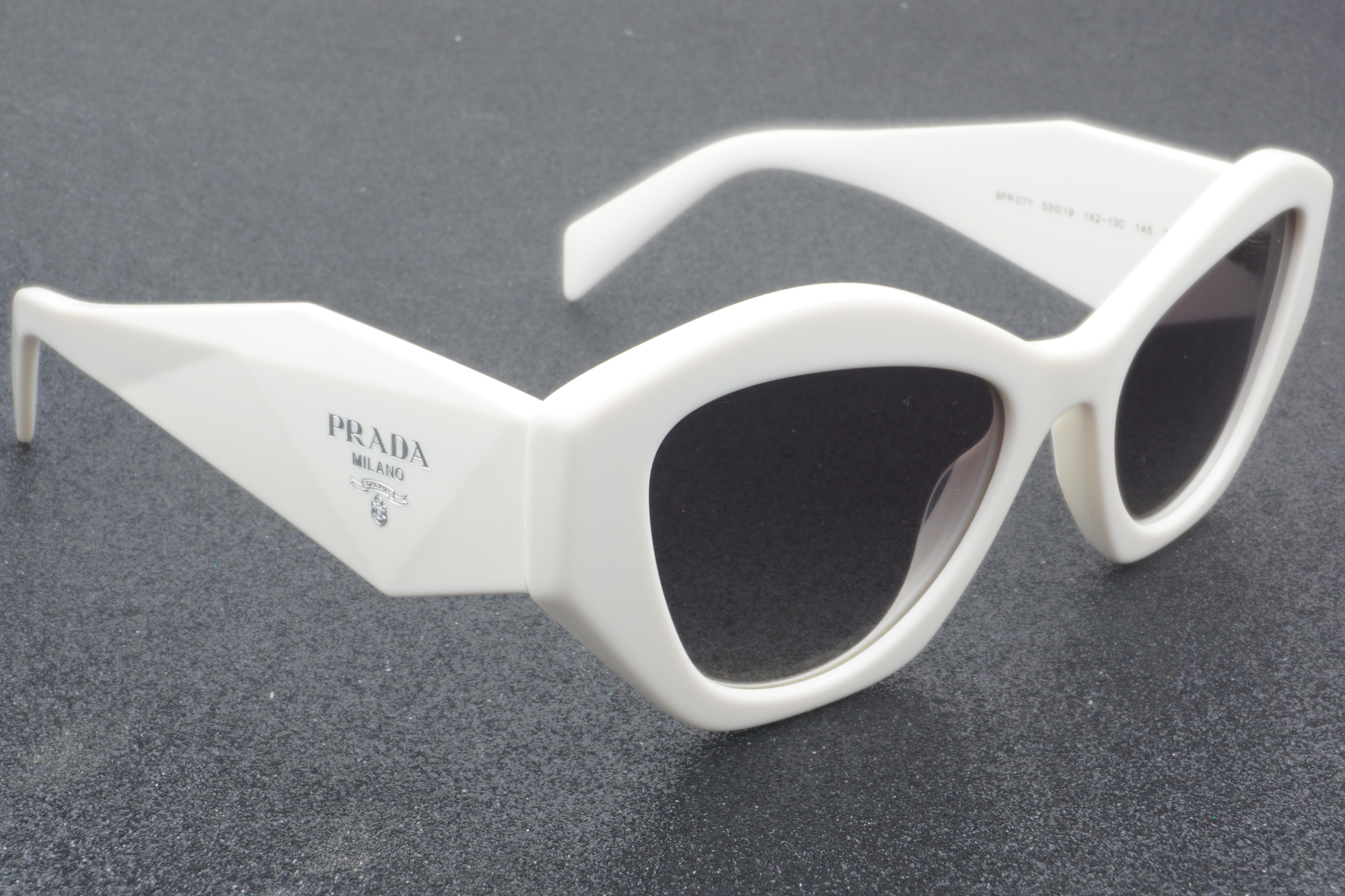 Prada SPR 07Y 142-130 53 - 01 Güneş Gözlüğü