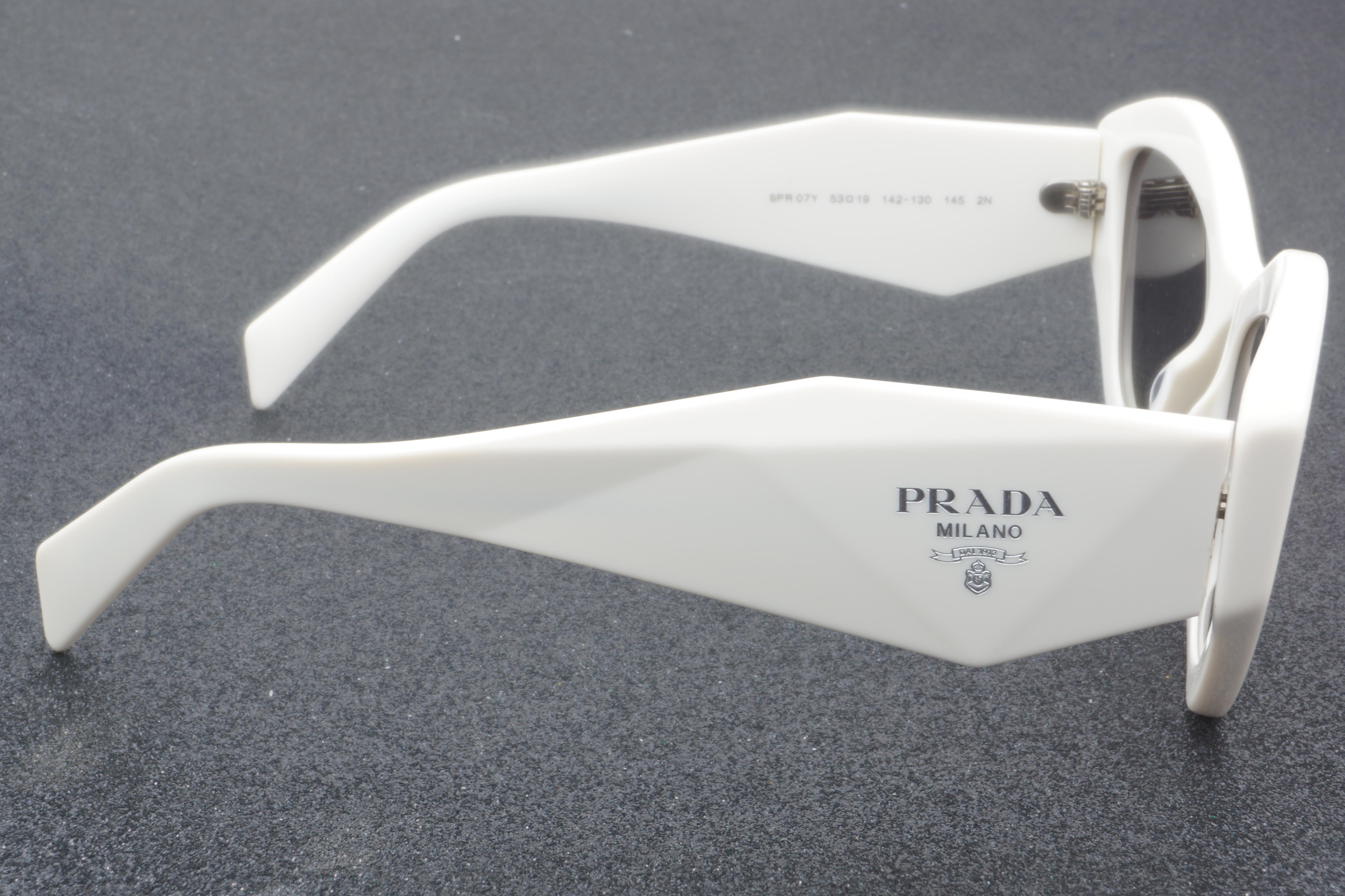 Prada SPR 07Y 142-130 53 - 01 Güneş Gözlüğü