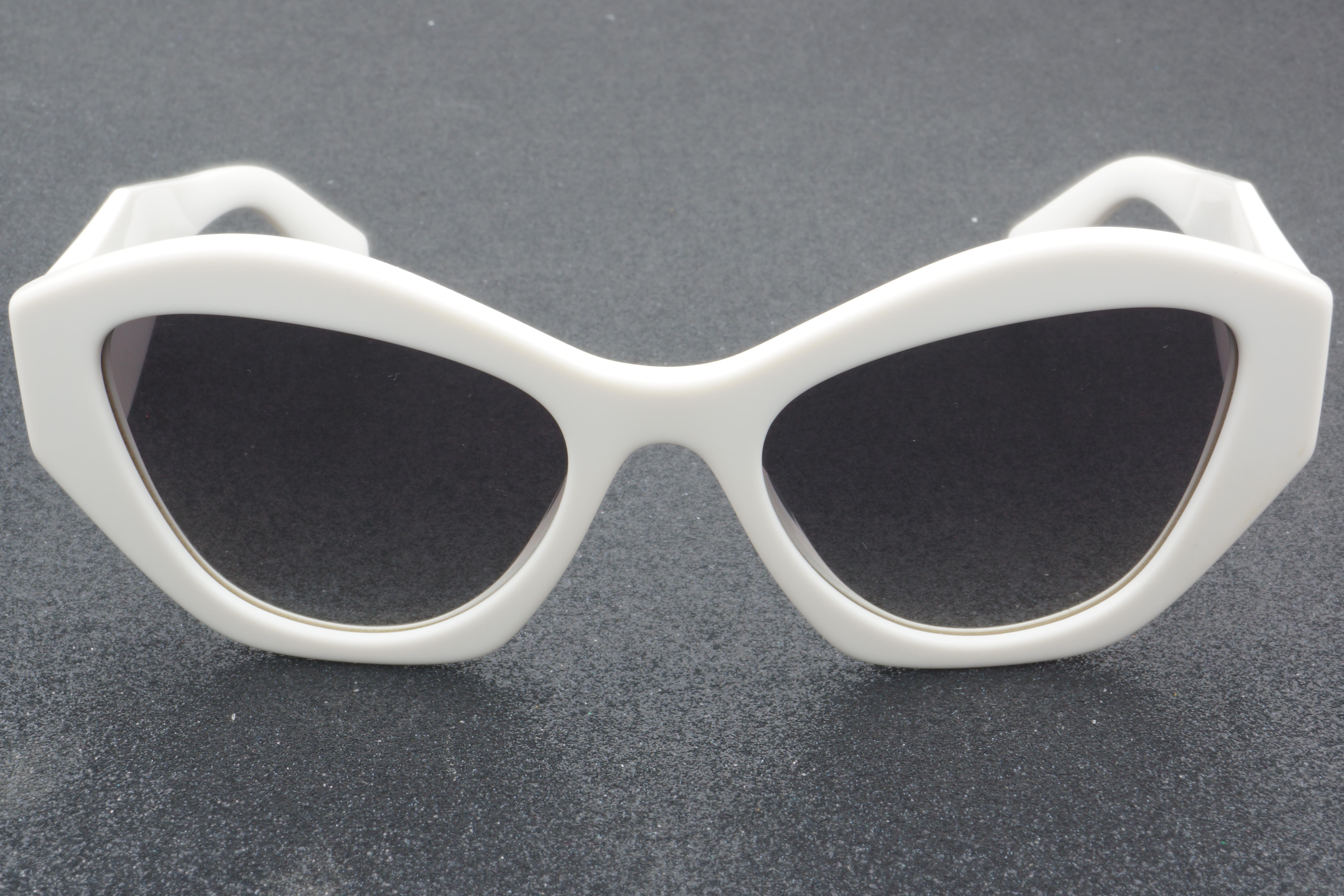 Prada SPR 07Y 142-130 53 - 01 Güneş Gözlüğü