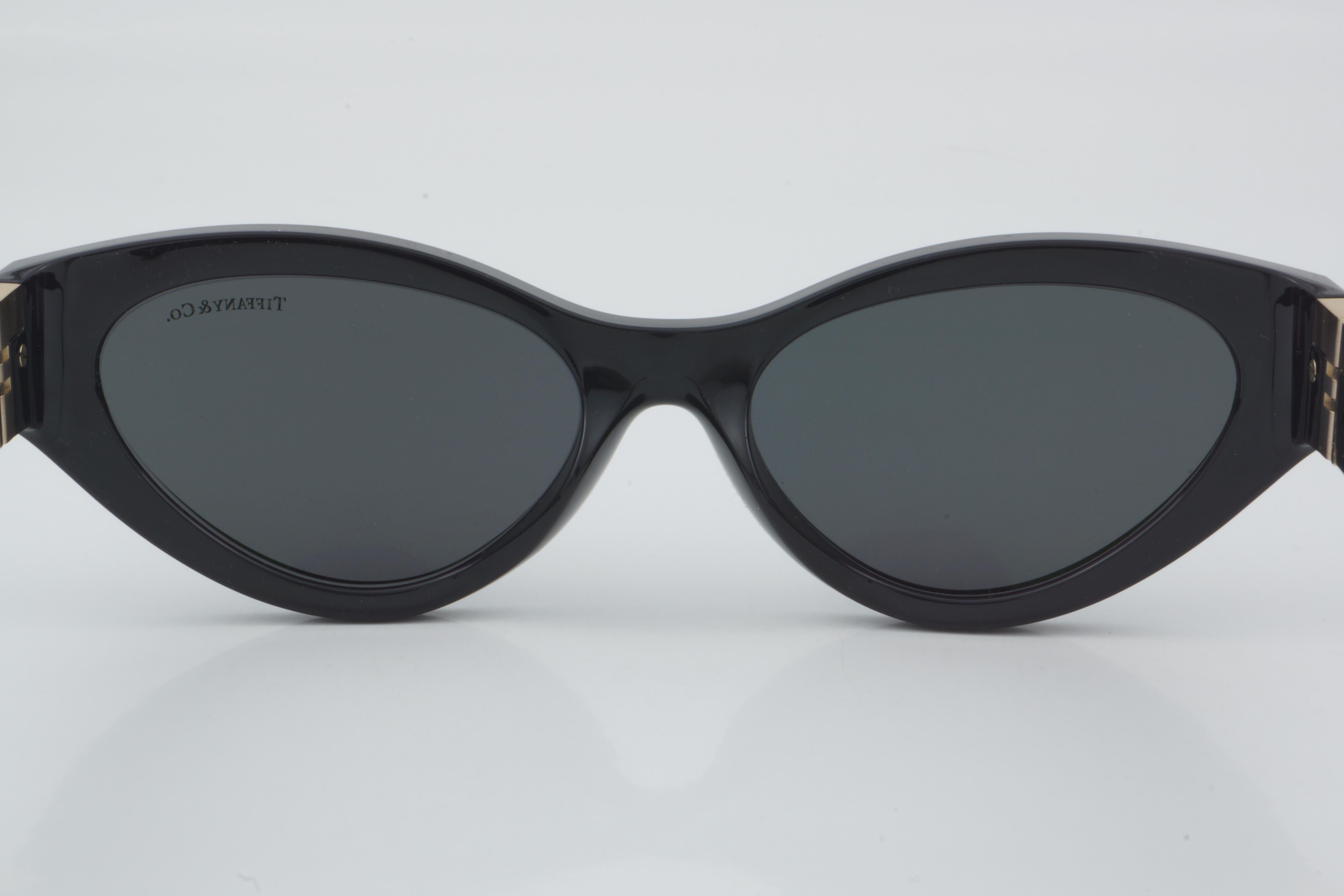Tiffany & Co. TF 4225-U 8001/S4 54 - 01 Güneş Gözlüğü