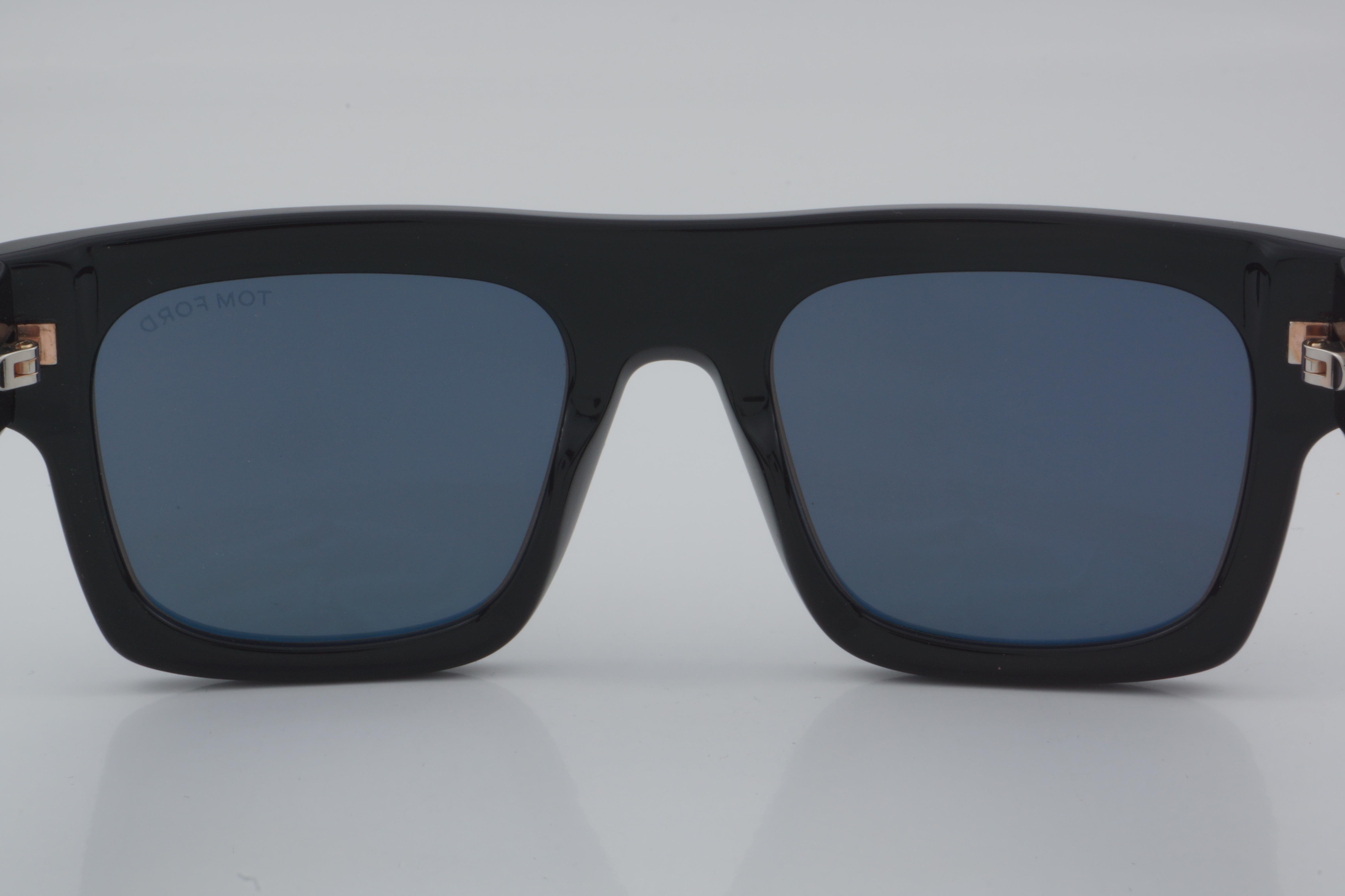 TOM FORD GÜNEŞ TF 711 01A 53 - 01 Güneş Gözlüğü