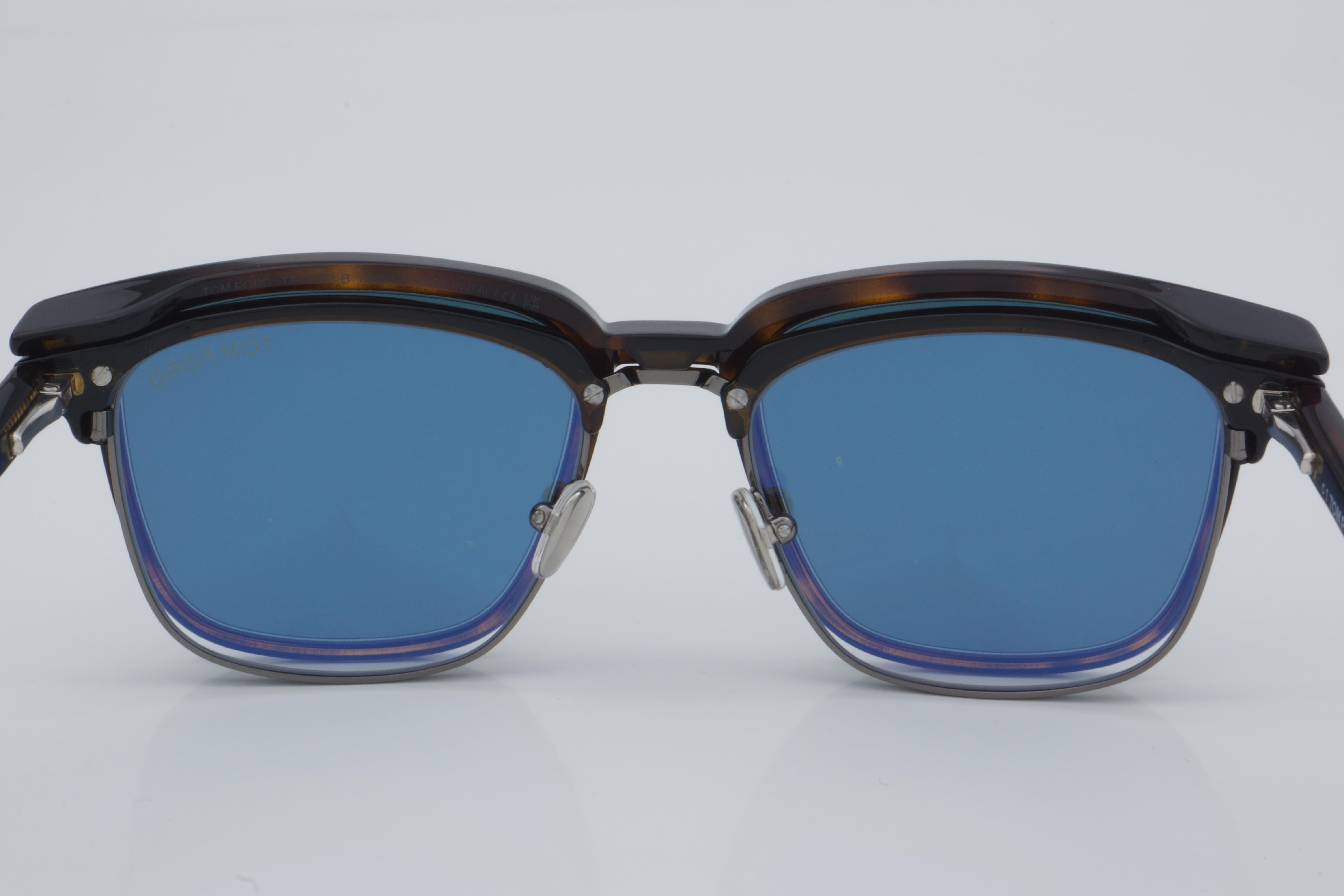 TOM FORD OPTİK KLİPSLİ TF 5683-B 052 54 - 02 Mavi Işık Koruma