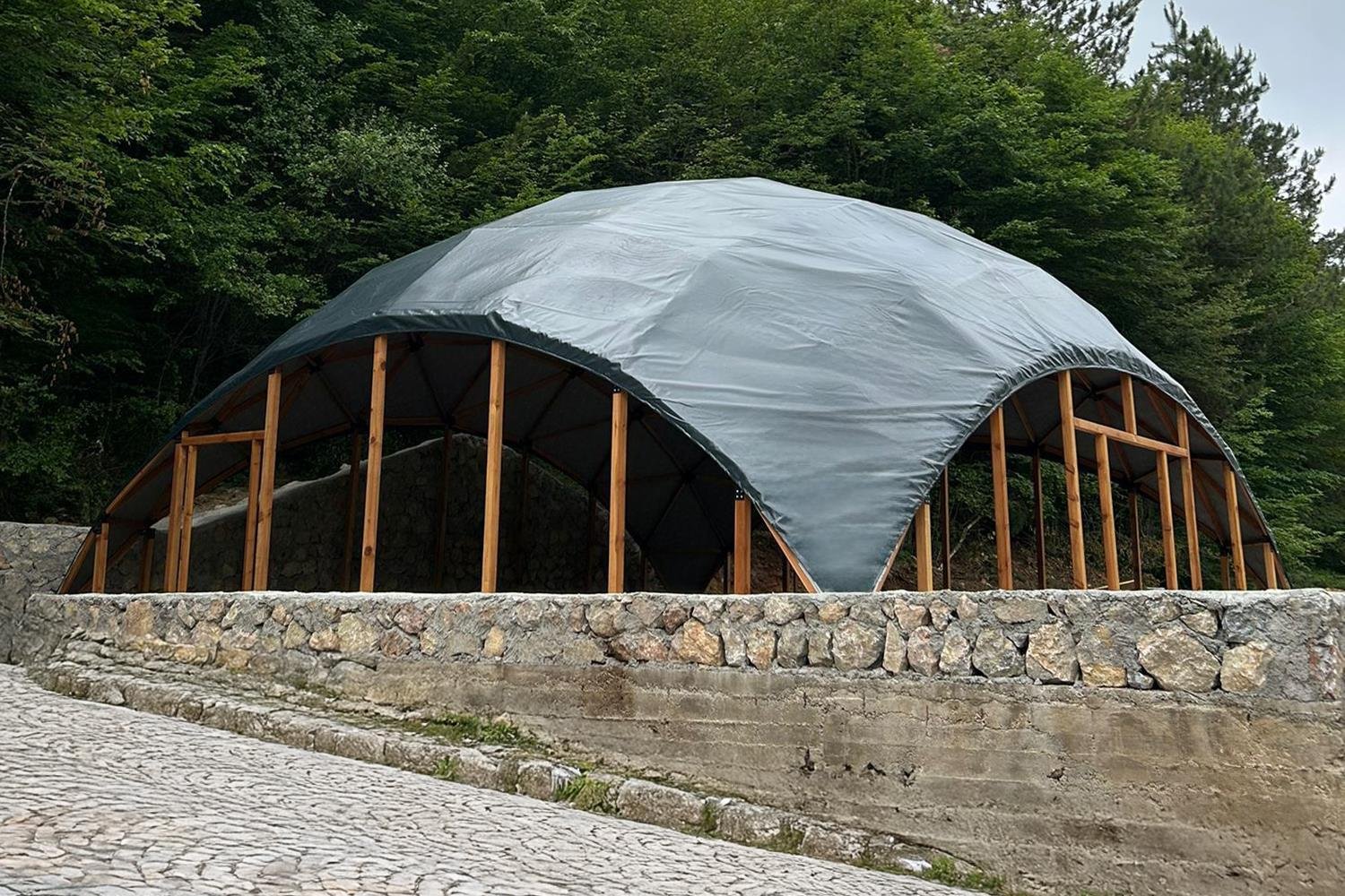 N-Quadro Dome 12x13 m.