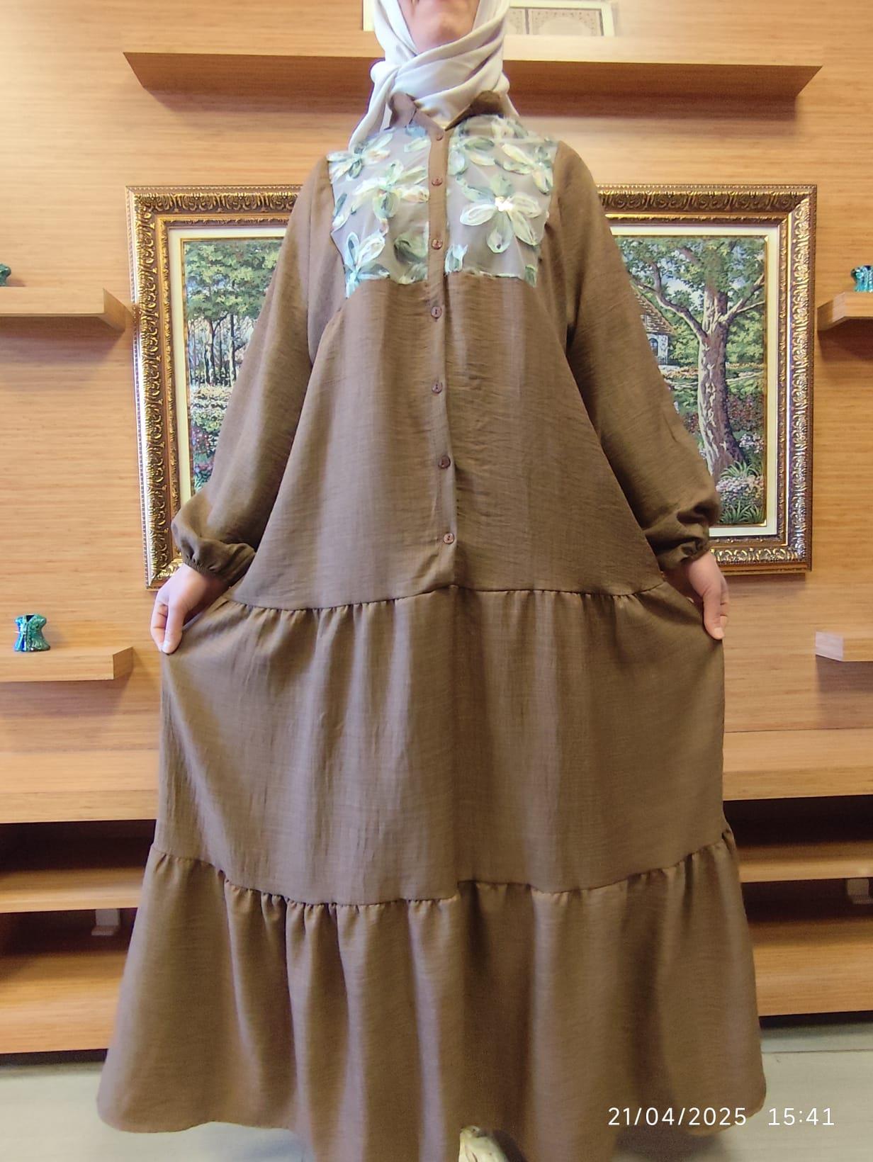 Doğal Doku Oversize Çiçek Desenli Elbise – Yazlık Rahat Kalıp, Şık ve Ferah Tasarım
