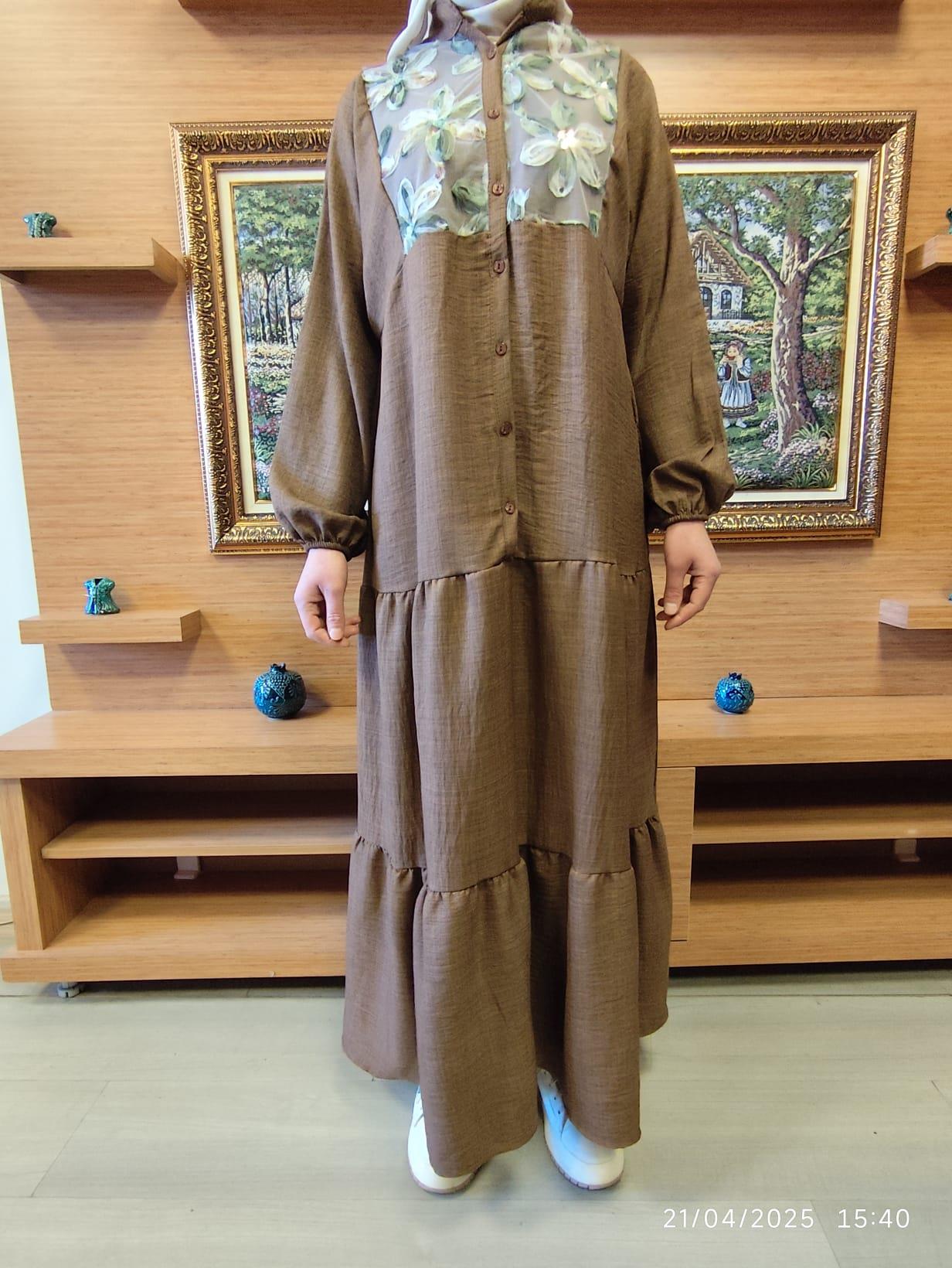 Doğal Doku Oversize Çiçek Desenli Elbise – Yazlık Rahat Kalıp, Şık ve Ferah Tasarım