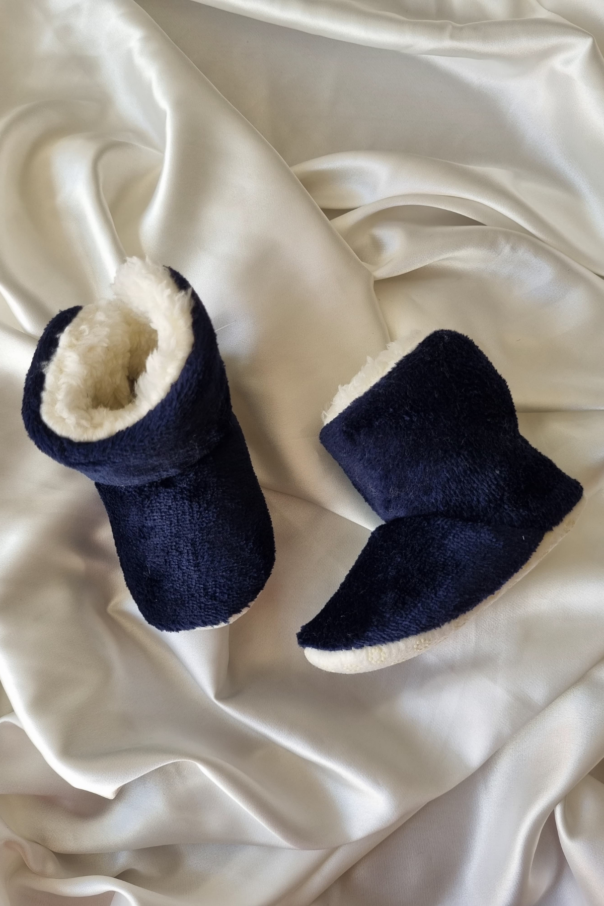 Peluş Bebek Tüylü Kaymaz Taban Patik 0-9 Ay Panduf