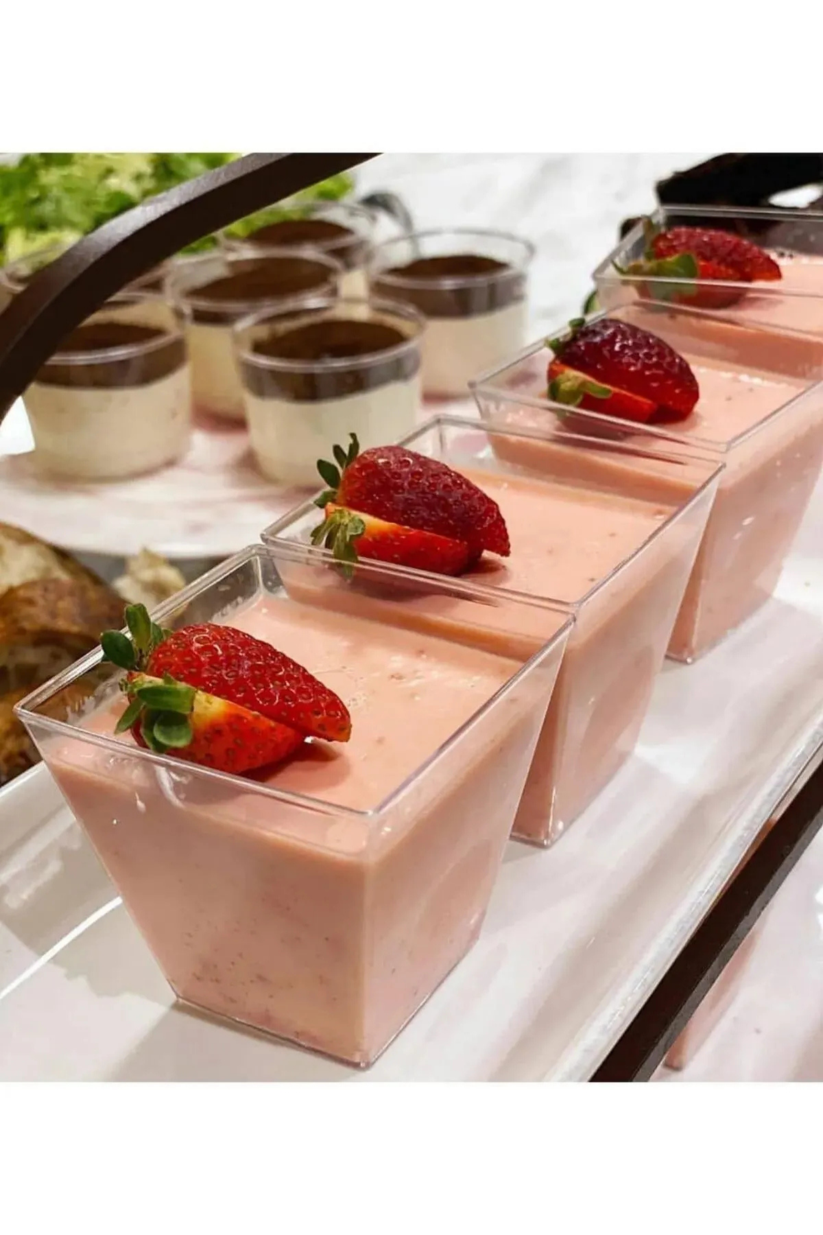 Prizma Sunum Kasesi  Magnolya Dondurma Puding Tatlı Meze Salata Cup Kabı Sert Plastik Mika Sunumluk