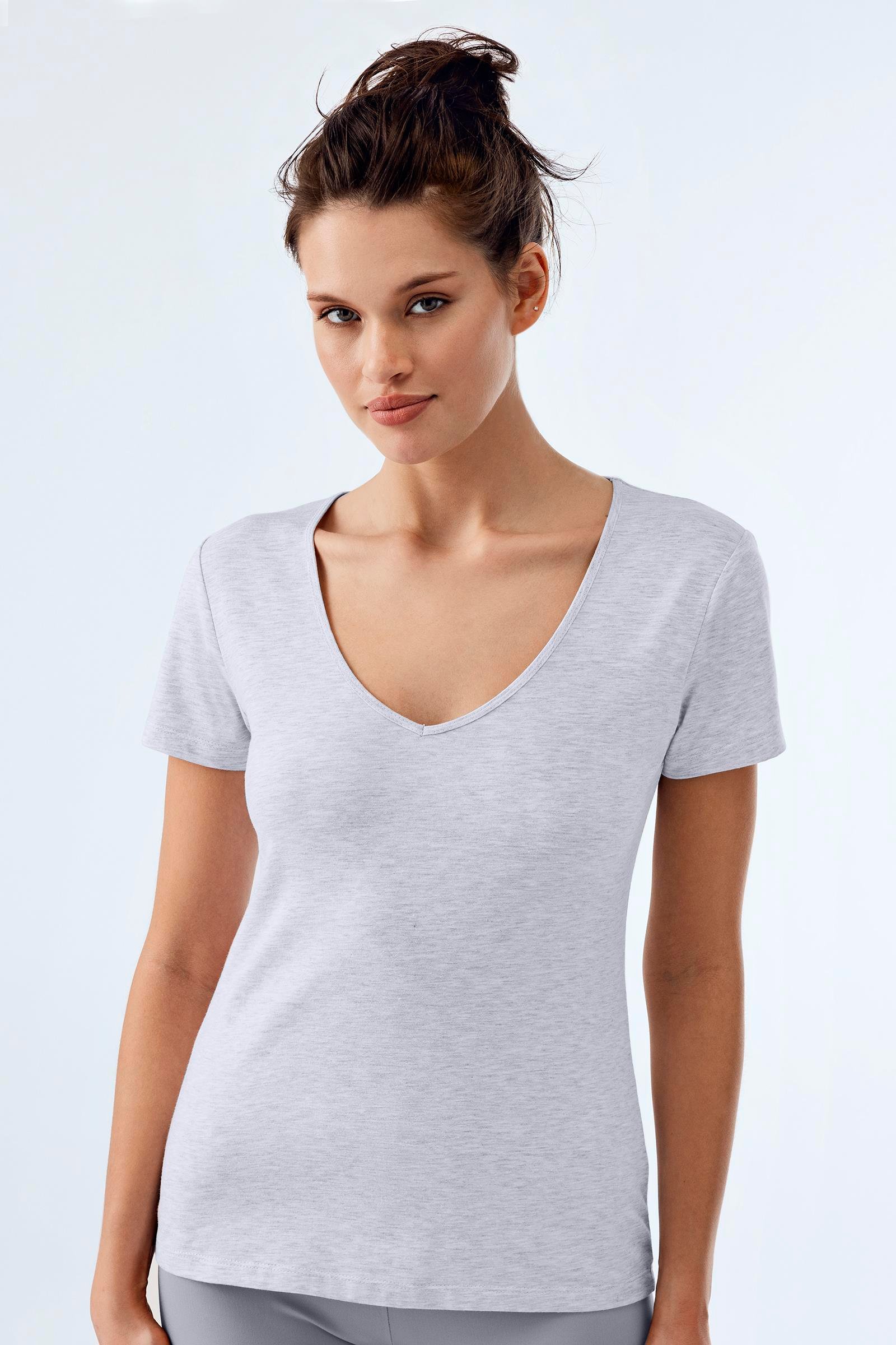 Kadın Basıc V Yaka T-Shirt