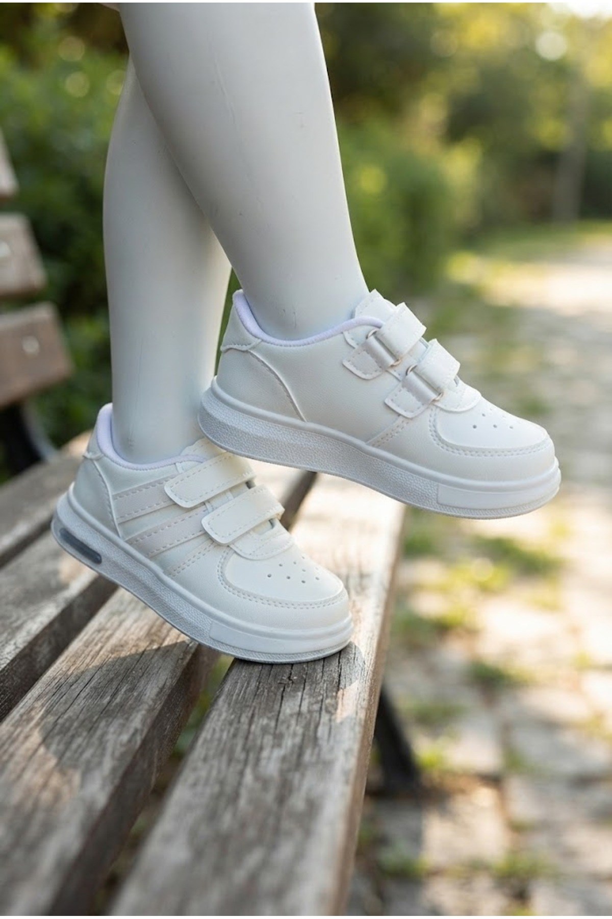 beyaz-cocuk-cirt-cirtli-isikli-casual--a1c1d7.jpg