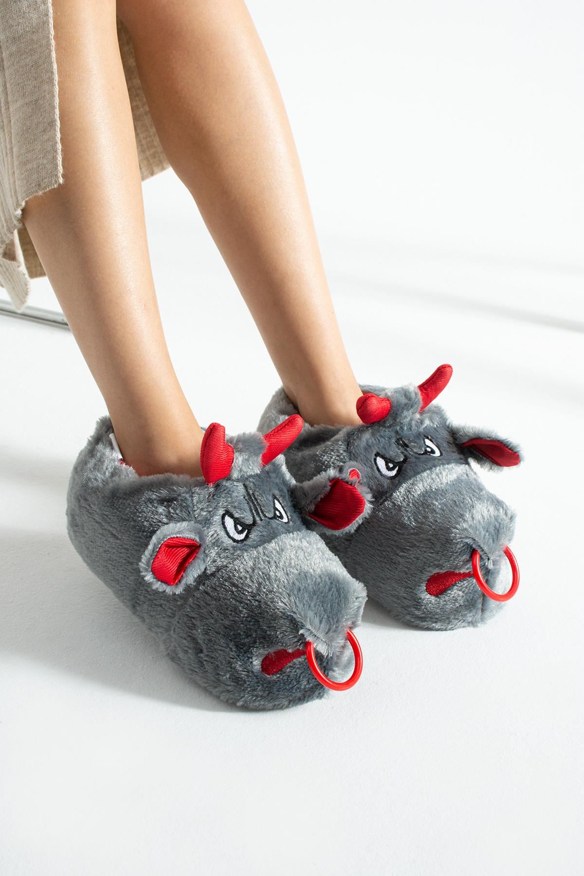 gri-boga-sessiz-taban-panduf-pelus-ev--b-b83f.jpg