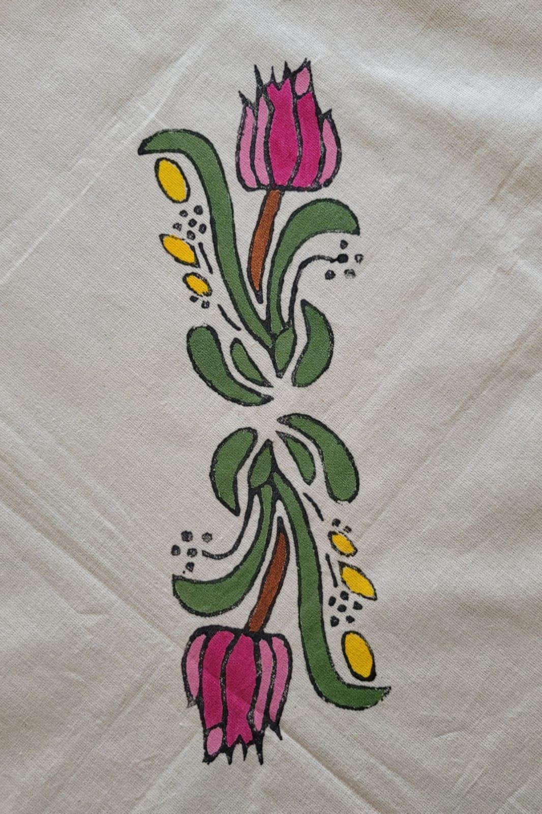 Sema Kök Lale Desenli Ahşap Baskı Masa Örtüsü
