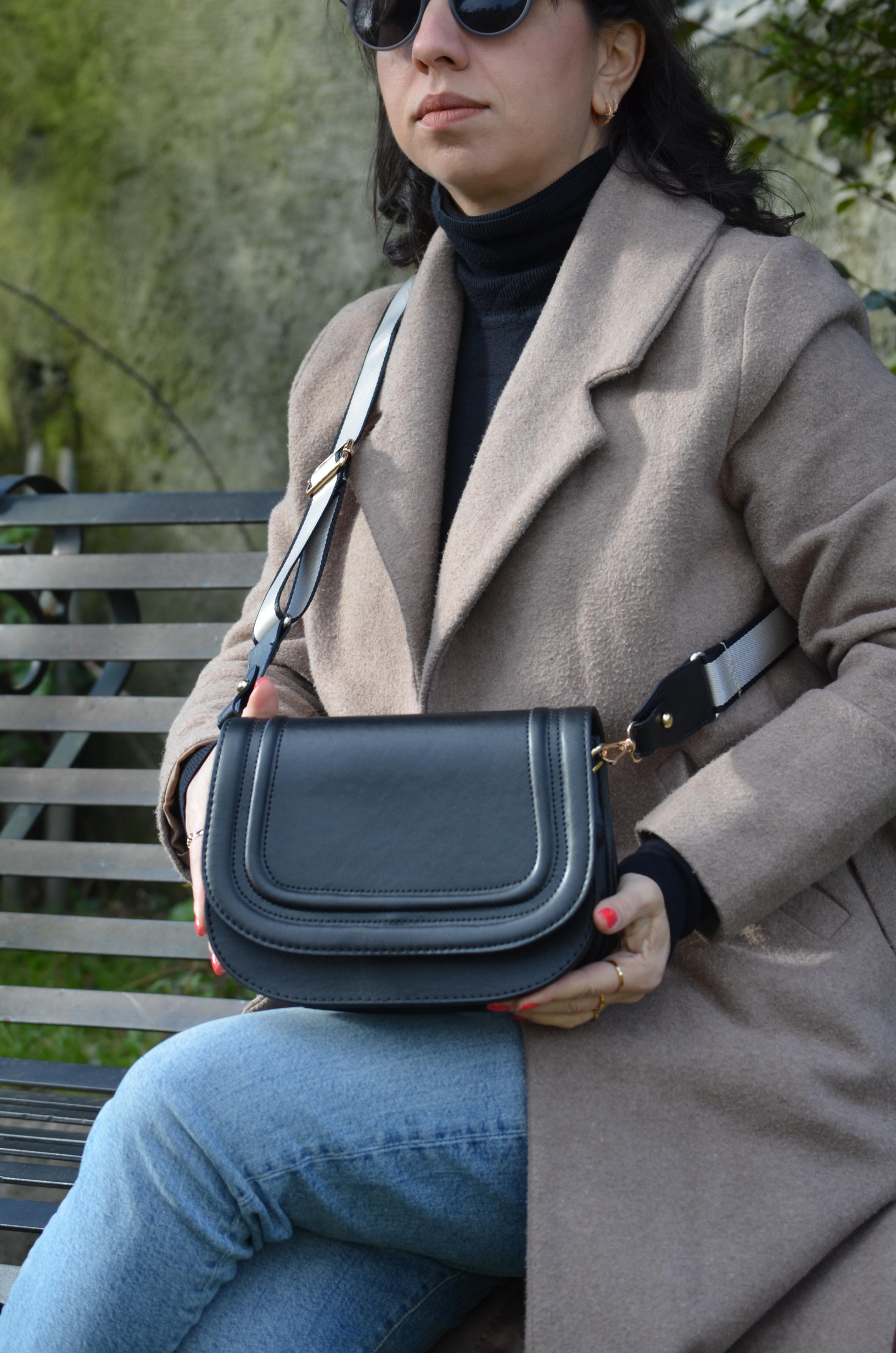 HEART Kapaklı Şerit Detaylı Askılı Vintage Retro Tarz Omuz Çanta