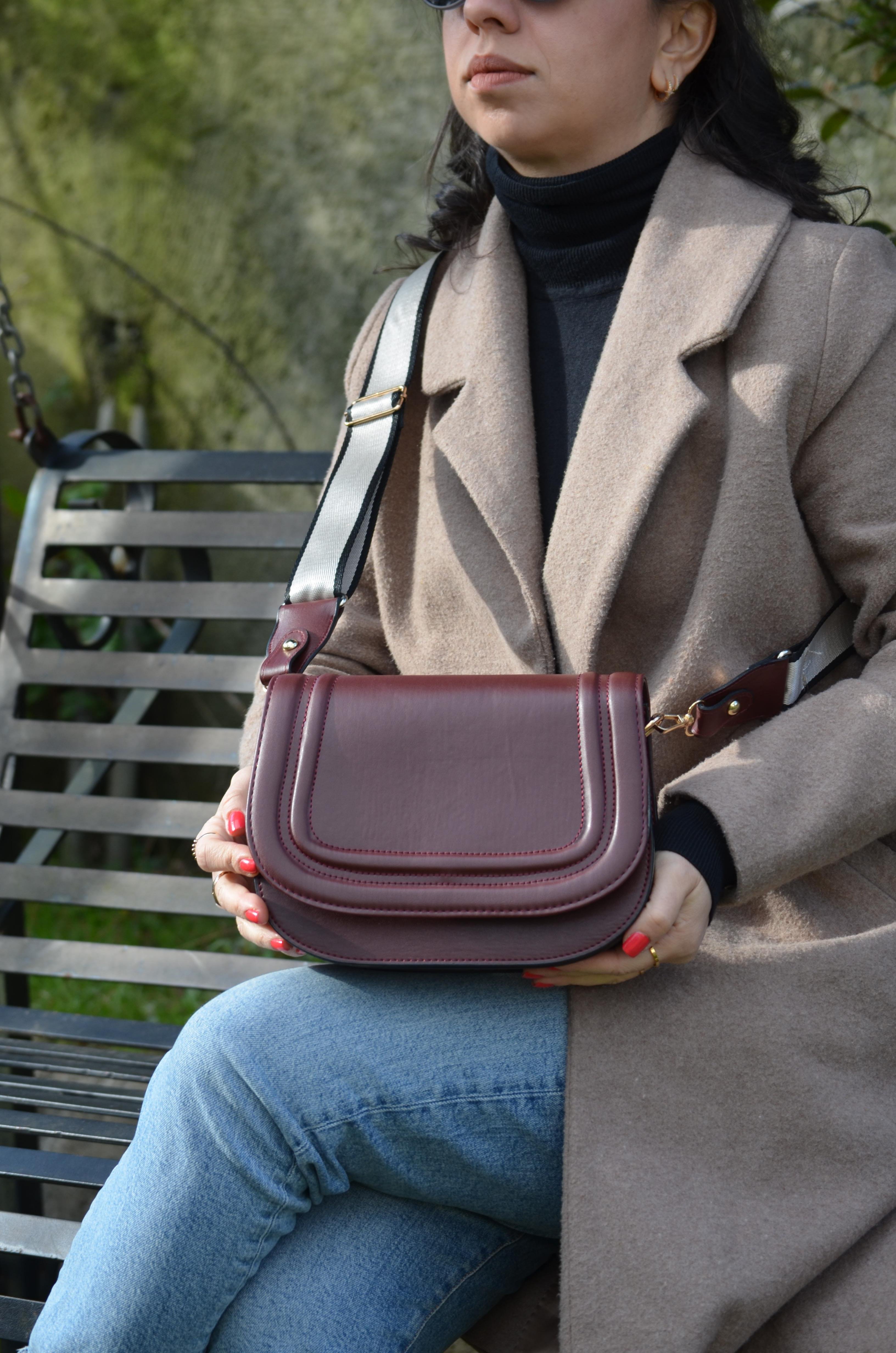HEART Kapaklı Şerit Detaylı Askılı Vintage Retro Tarz Omuz Çanta