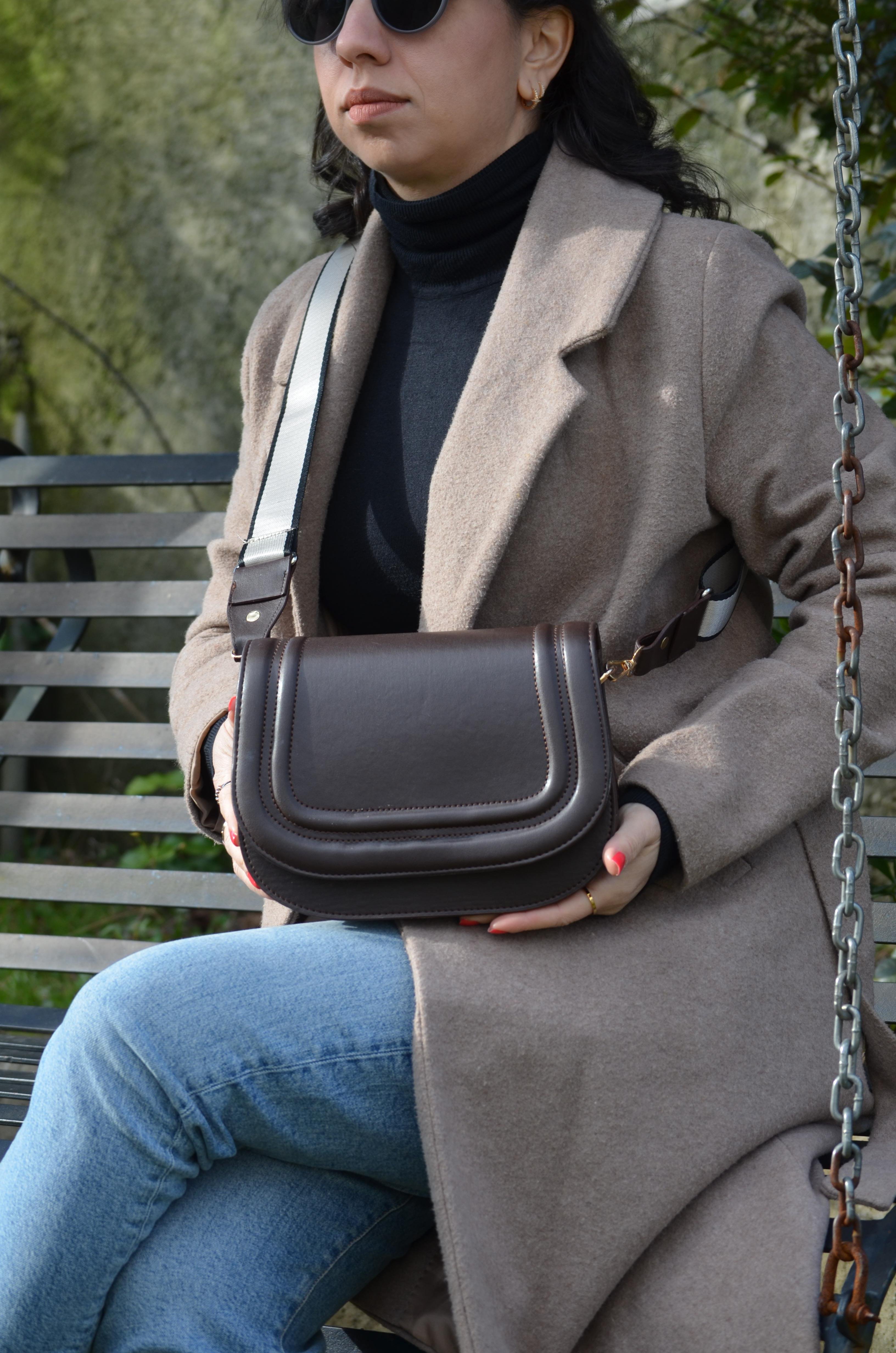 HEART Kapaklı Şerit Detaylı Askılı Vintage Retro Tarz Omuz Çanta