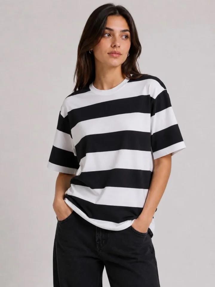 Çizgili Oversize Tişört Bisiklet Yaka Kısa Kol Yazlık T-Shirt - Siyah
