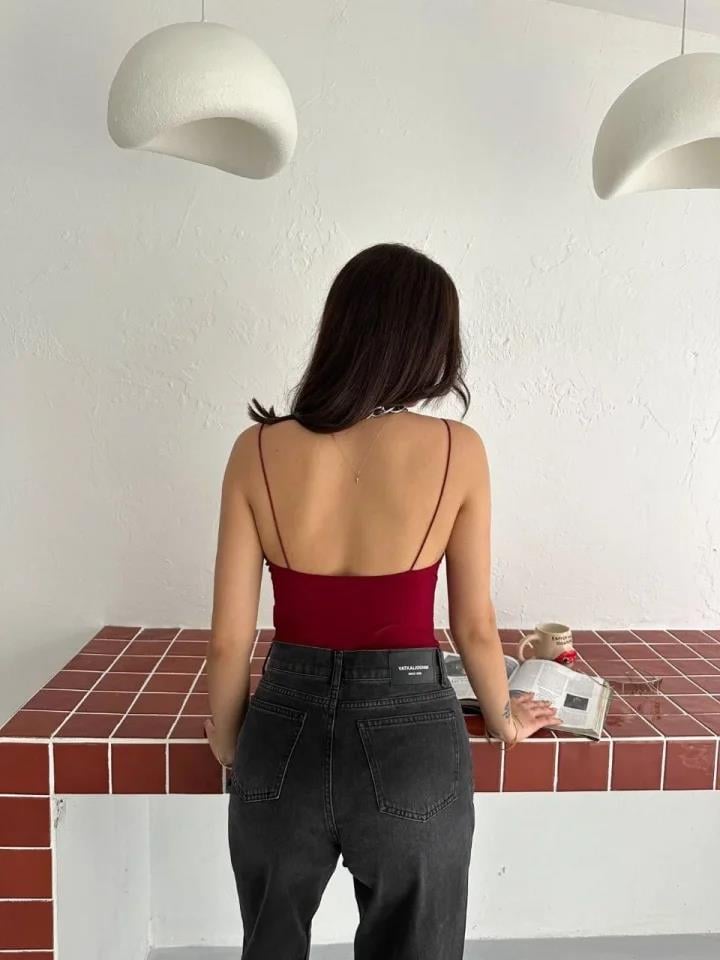 Derin Dekolte Askılı Body Sırt Dekolteli Şık Kolsuz Yazlık Bodysuit - Kırmızı