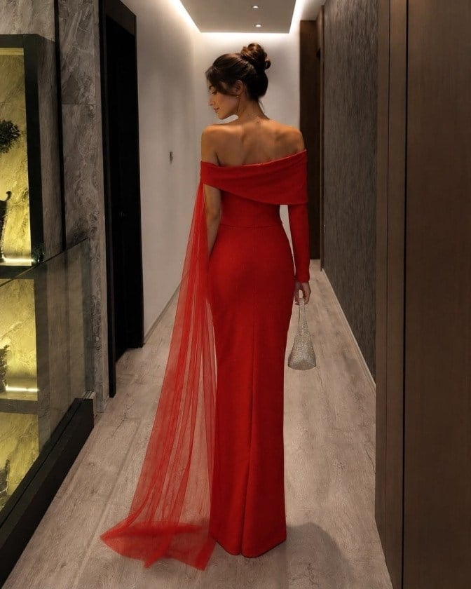 Kadın Tek Omuz Taş İşlemeli Tül Pelerin Detaylı Simli Krep Elbise