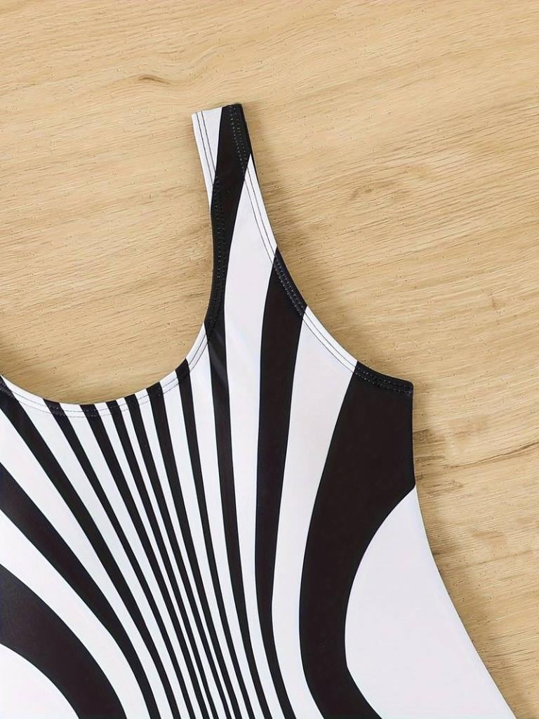Kadın Yuvarlak Yaka Askılı Zebra Desen Baskılı Dalgıç Mayo