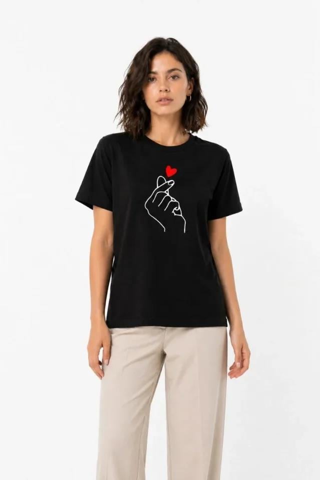 Kore Parmak Kalp Aşk Temalı Minimal Baskılı Tişört Yazlık Kısa Kol T-Shirt - Siyah