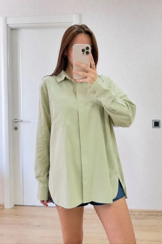 Oversize Pens Detaylı Cepli Yırtmaçlı Rahat Kalıp Poplin Gömlek - Yeşil