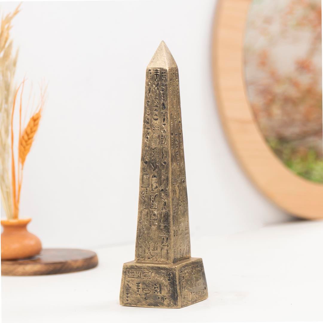 Dekoratif Gold Dikilitaş Biblo