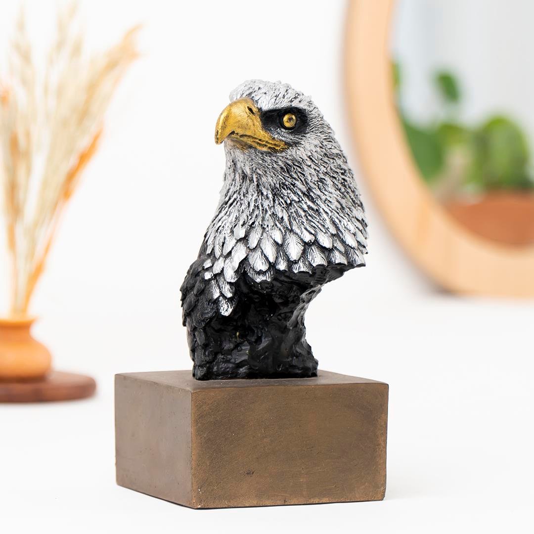 Dekoratif Kartal Silver Black Büst (Kare Altlık)