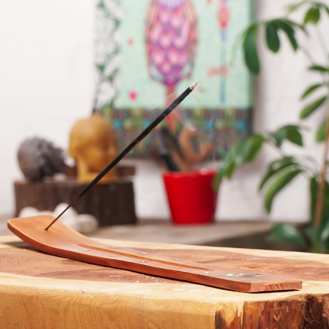 Kahverengi Kayık Tütsülük