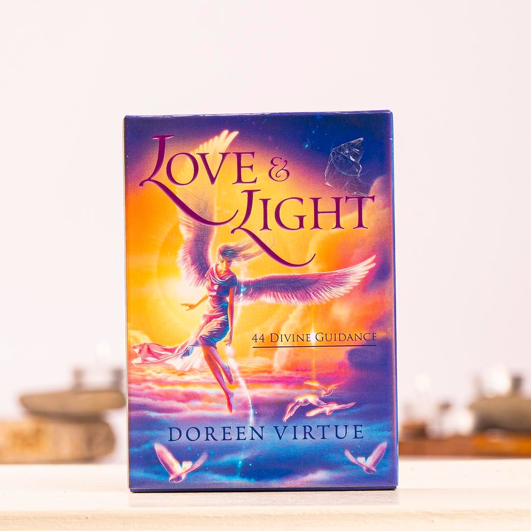 Love & Light Tarot Kartı