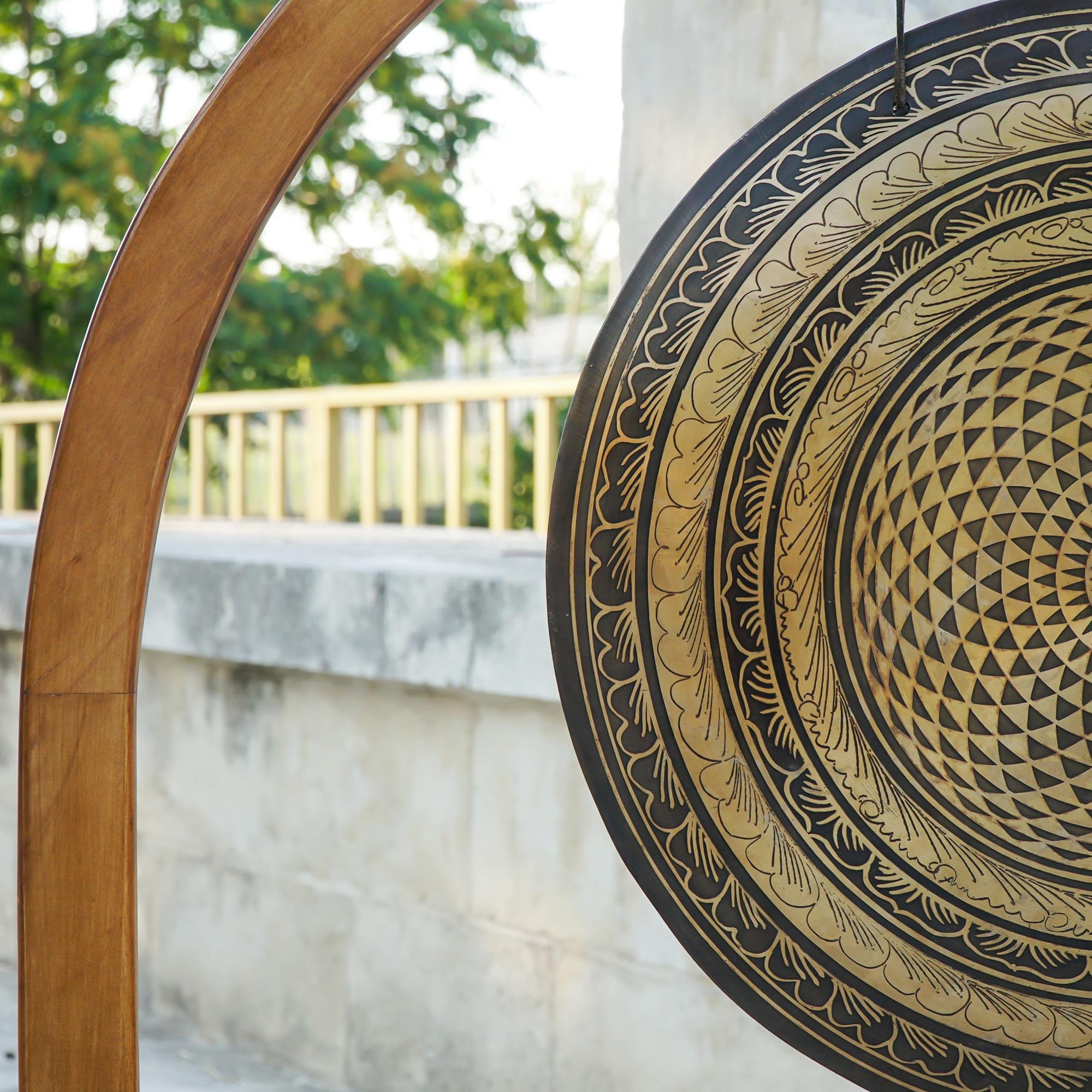 Mantra İşlemeli Gong