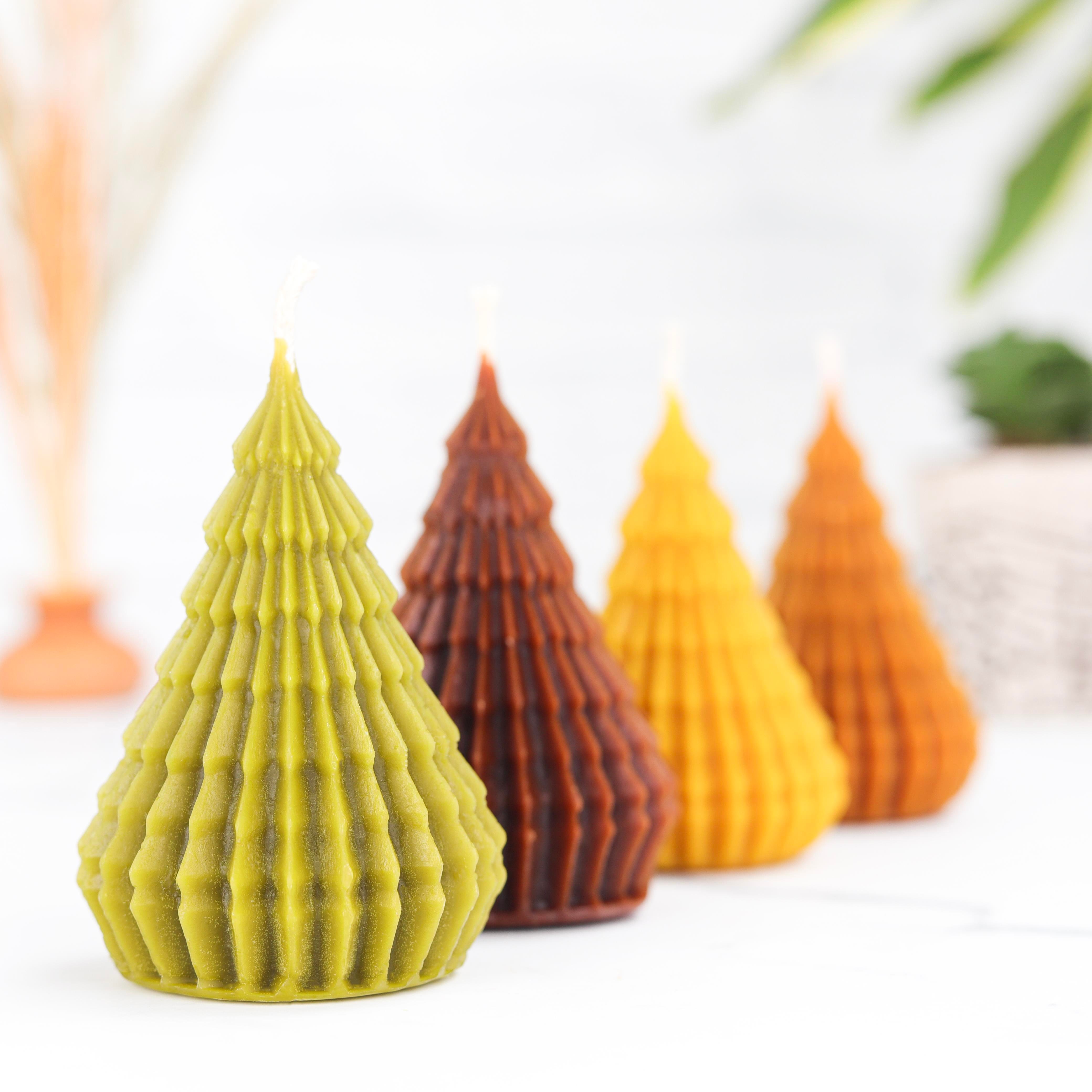 Mitr Dekoratif Pine Temalı Balmumu Mum (Sıcak Döküm)