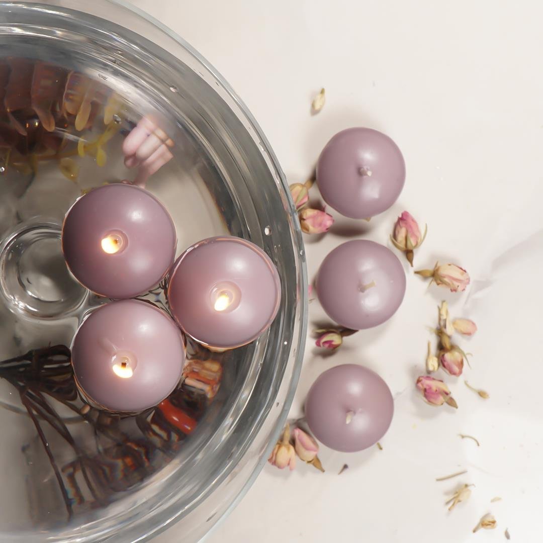 Mitr Gri Suda Yüzen Mum