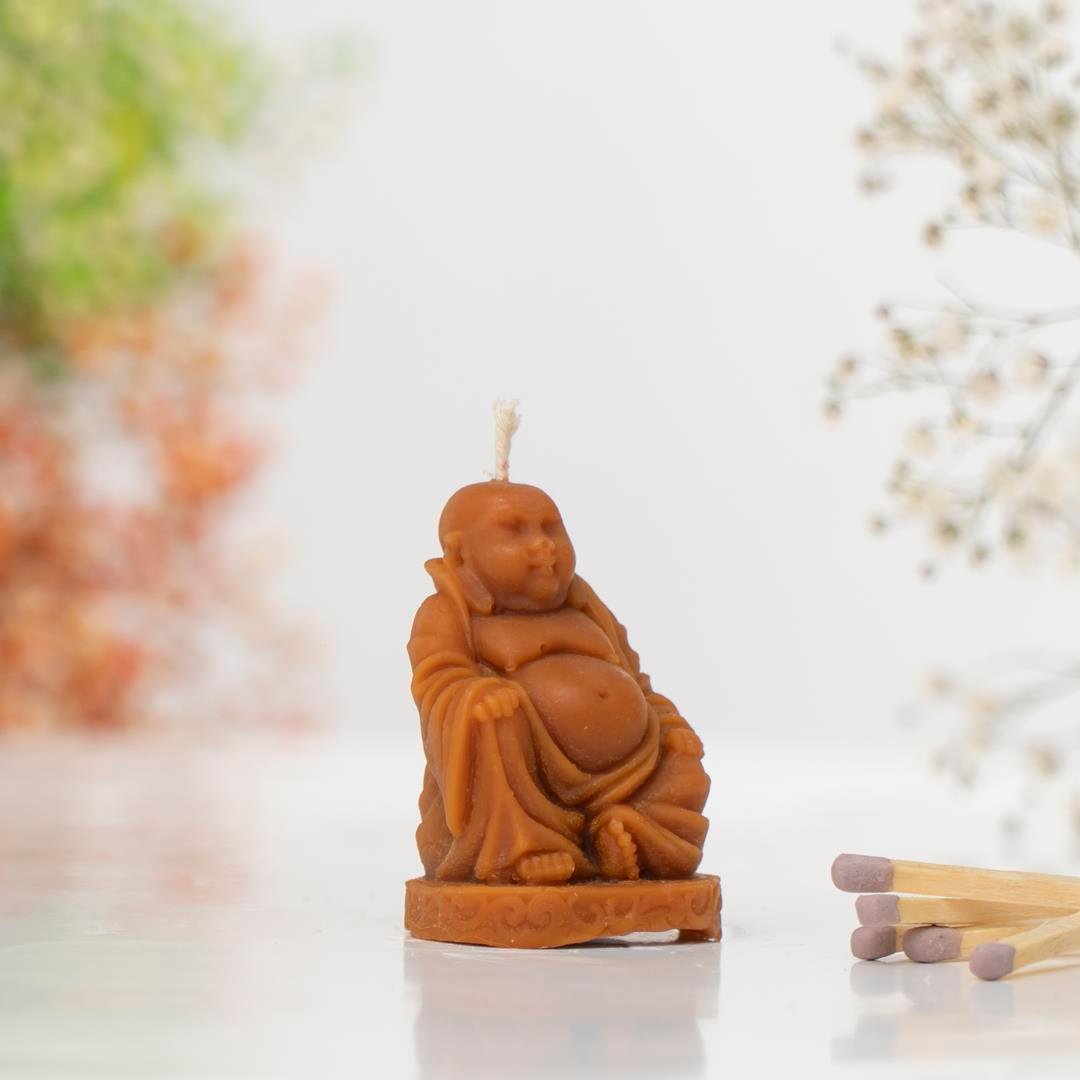 Mitr Oturan Buddha Temalı Dökme Balmumu Mum