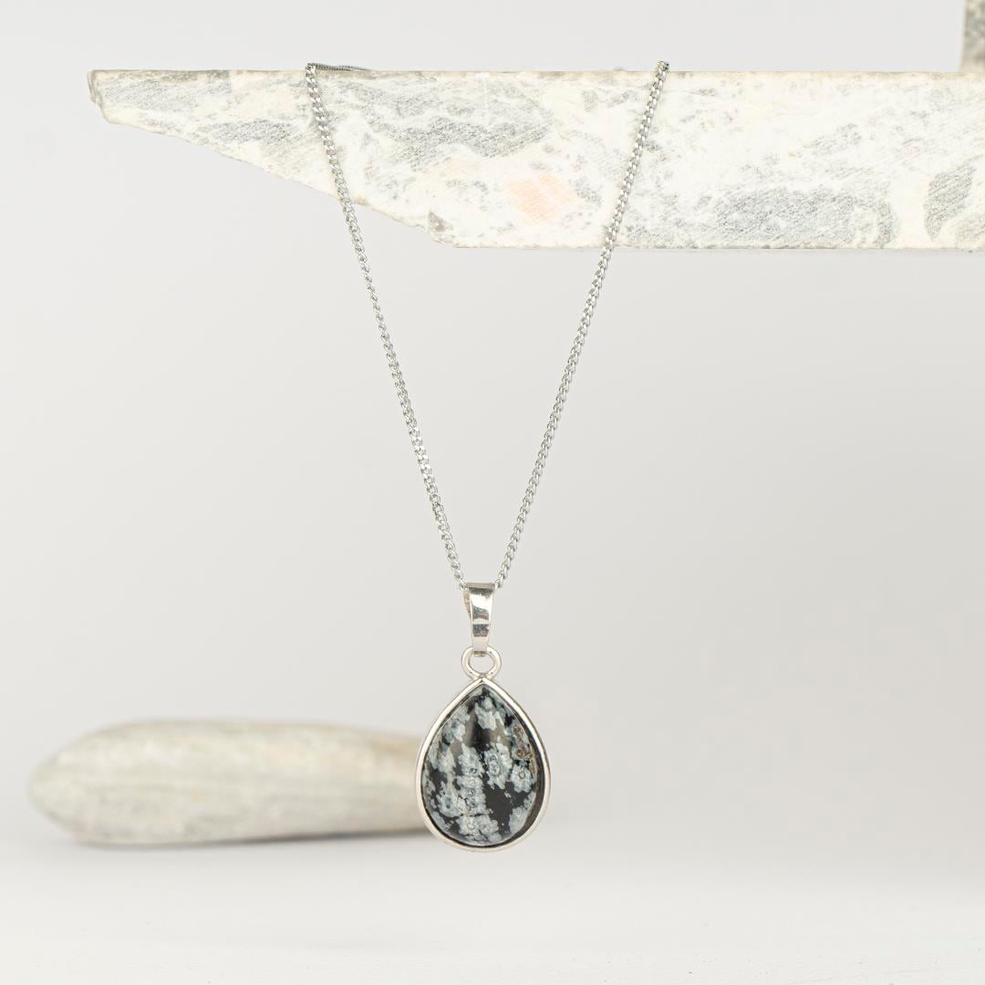 Obsidiyen Oval Dogal Taş Kolye