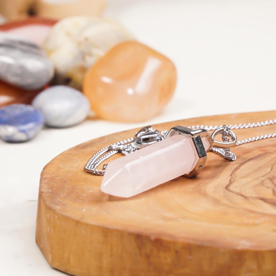 Pembe Kuvars Doğal Taş Kolye
