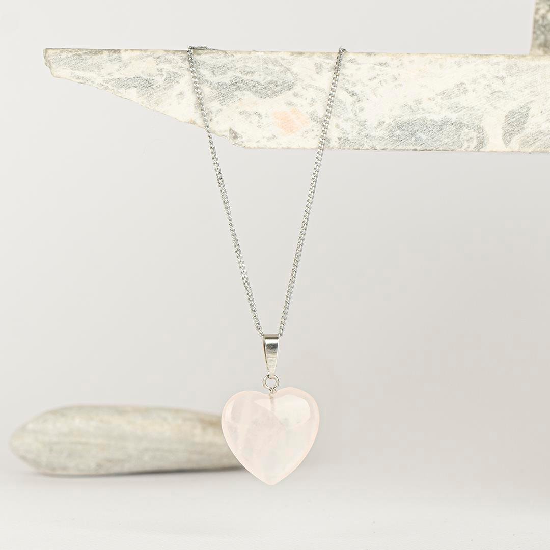 Pembe Kuvars Kalp Temalı Dogal Taş Kolye