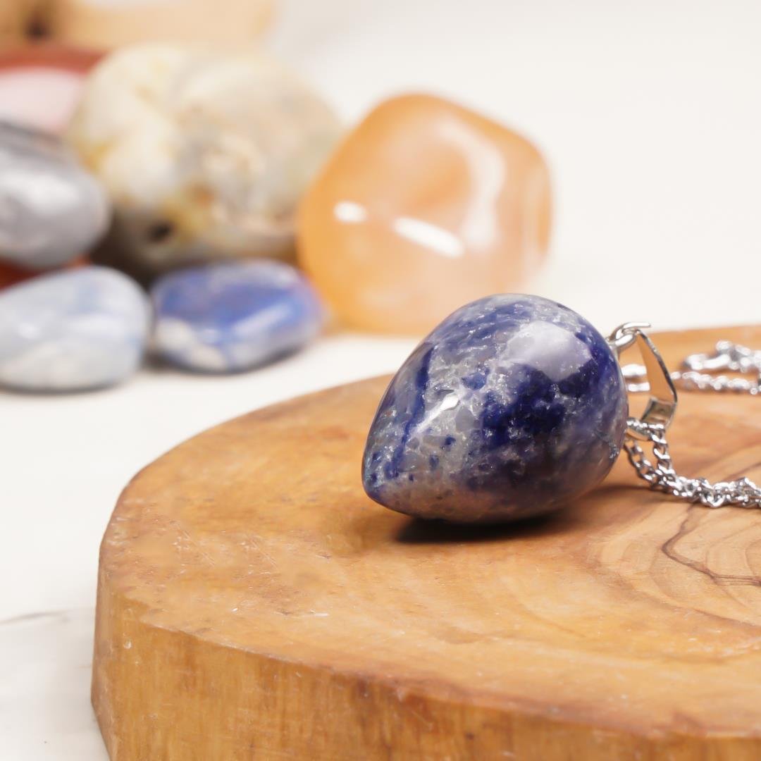 Sodalit Doğal Taş Oval Kolye