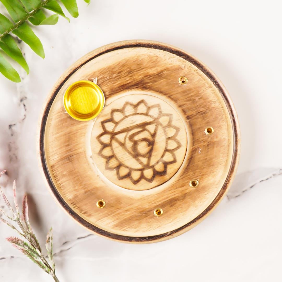 Throat Temalı Yuvarlak Ahşap Konik Tütsülük