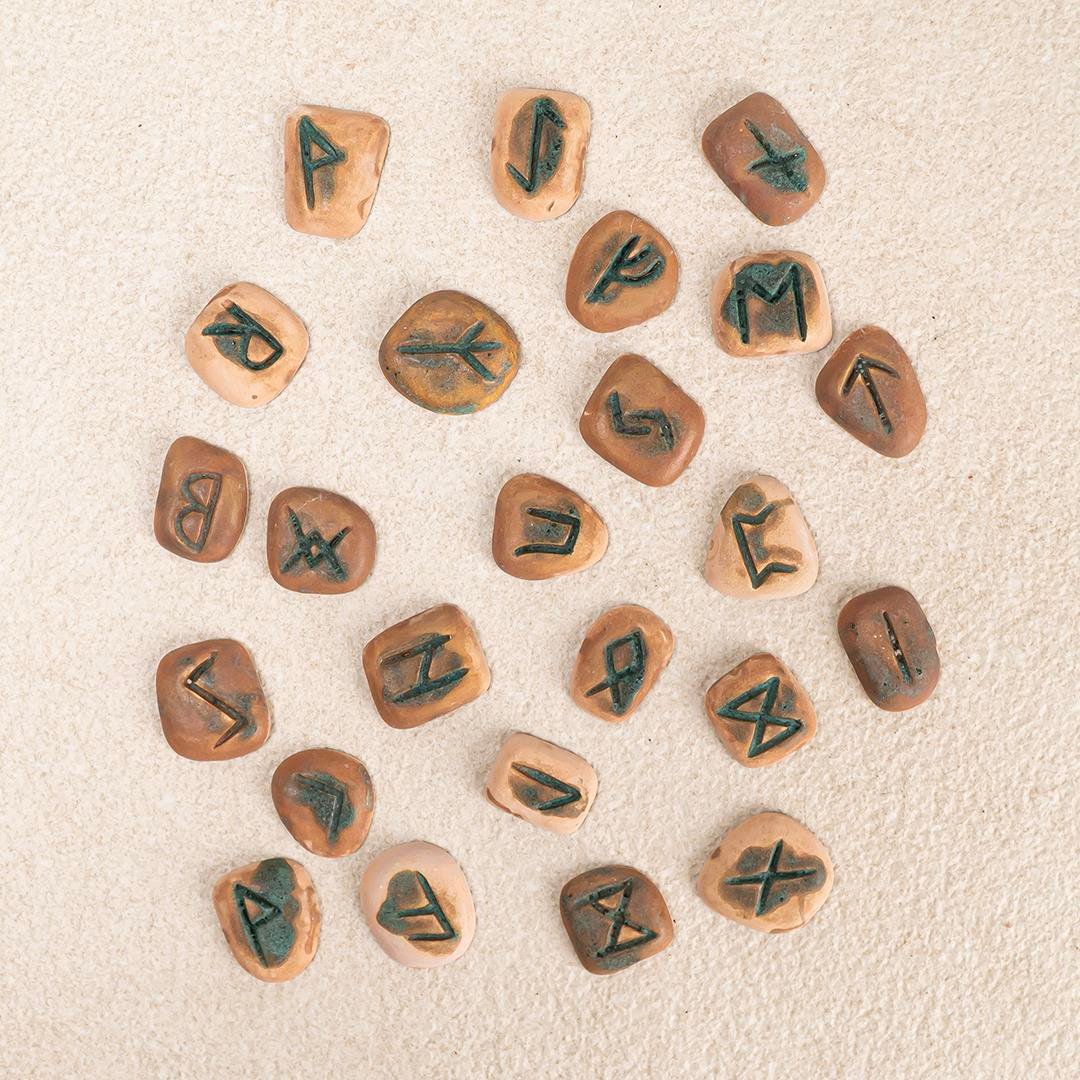 Toprağın Hafızası: Eskitme Rune Taşı Seti