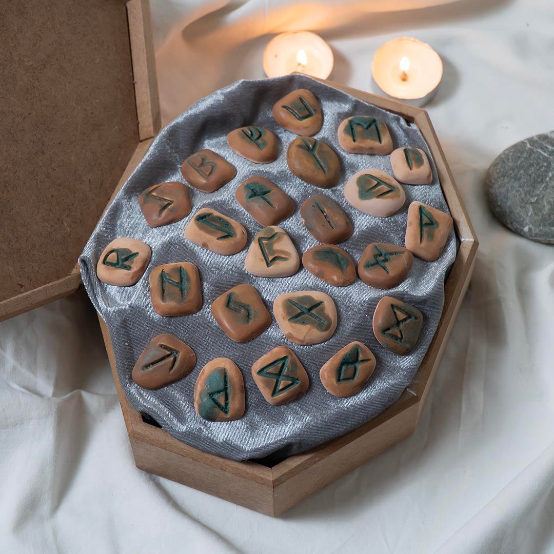 Toprağın Hafızası: Eskitme Rune Taşı Seti