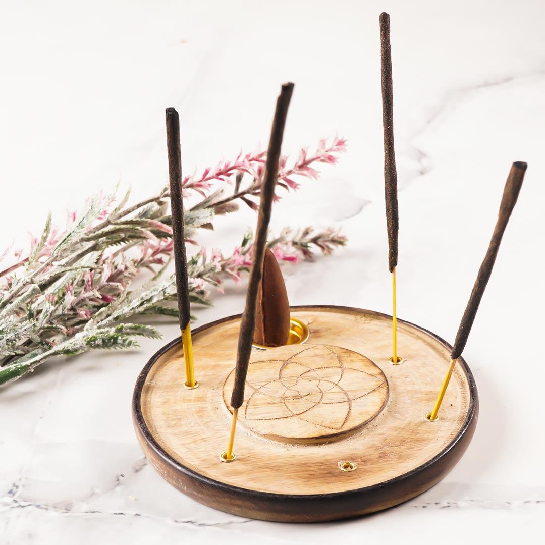 Venüs Aşk Çiçegi Temalı Yuvarlak Ahşap Konik Tütsülük