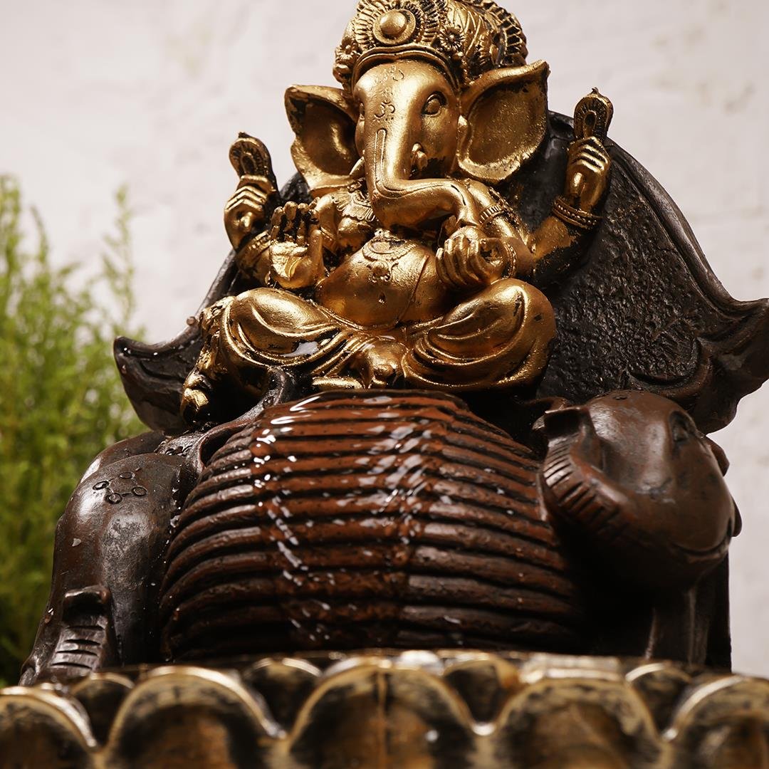 Zen Ganesha Temalı Gold Şu Şelalesi
