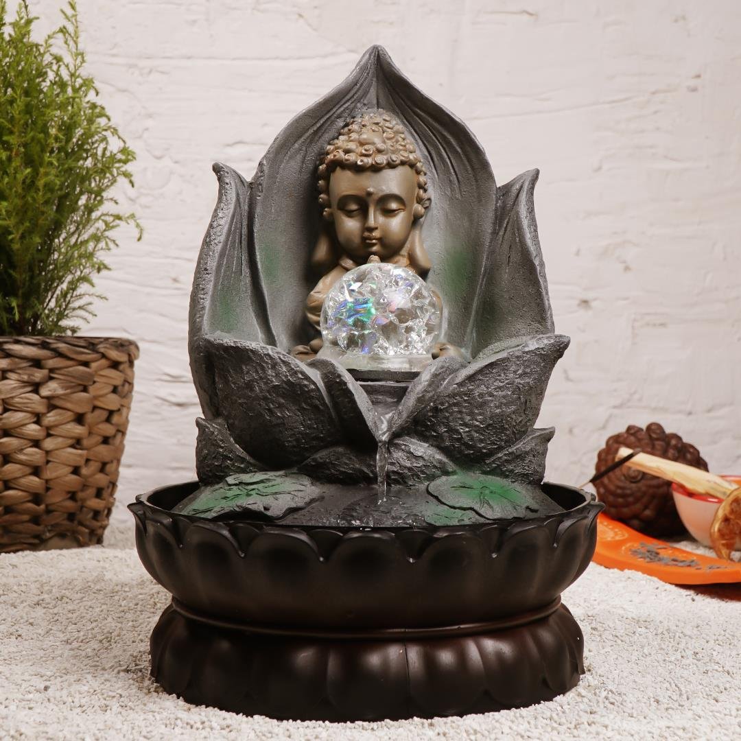 Zen Nehir Temalı Su Şelalasi