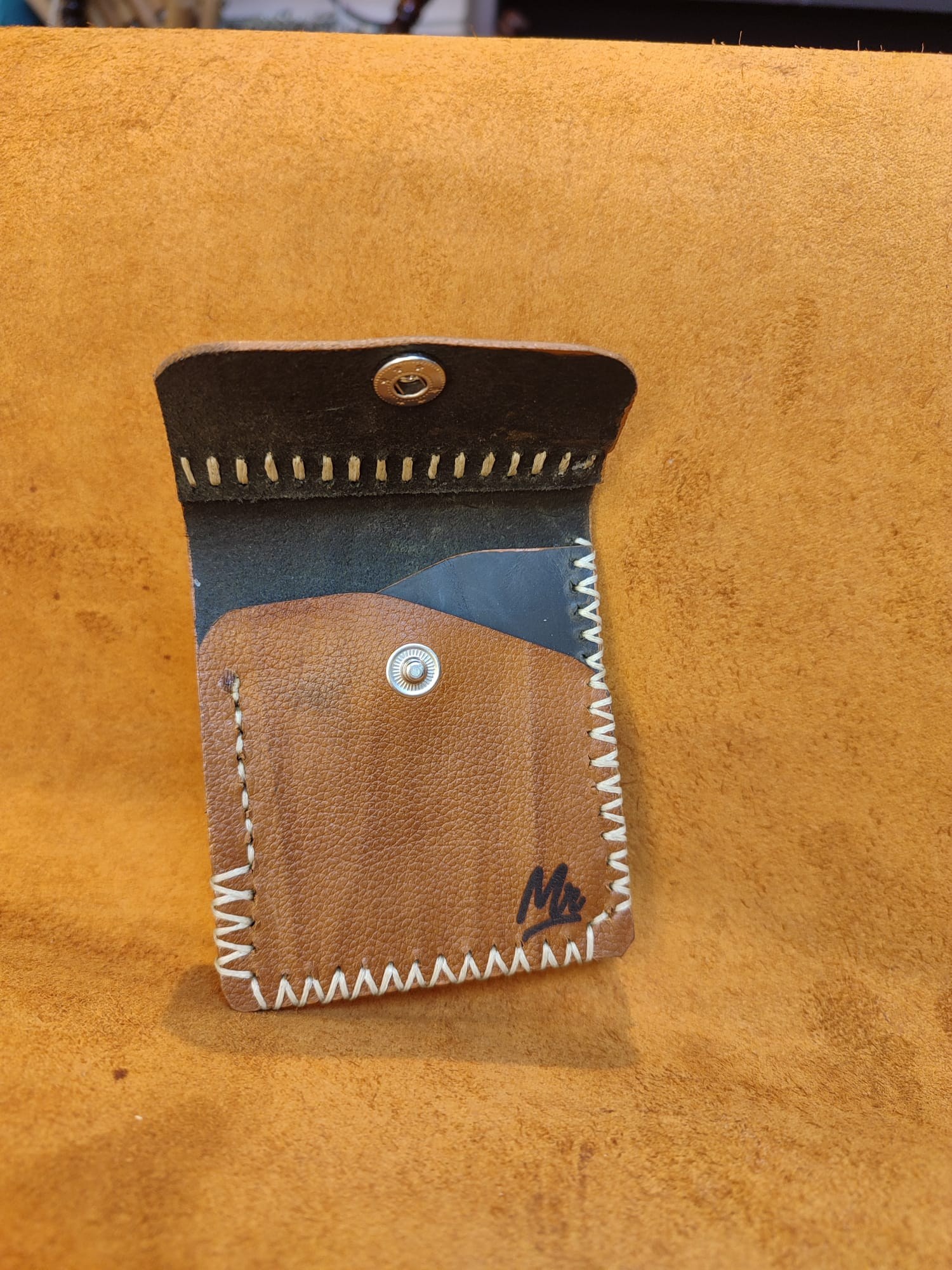 2c2b3a3f-ebc0-48e7-a1fd-2f592325fbd8-4bf-6a.jpg
