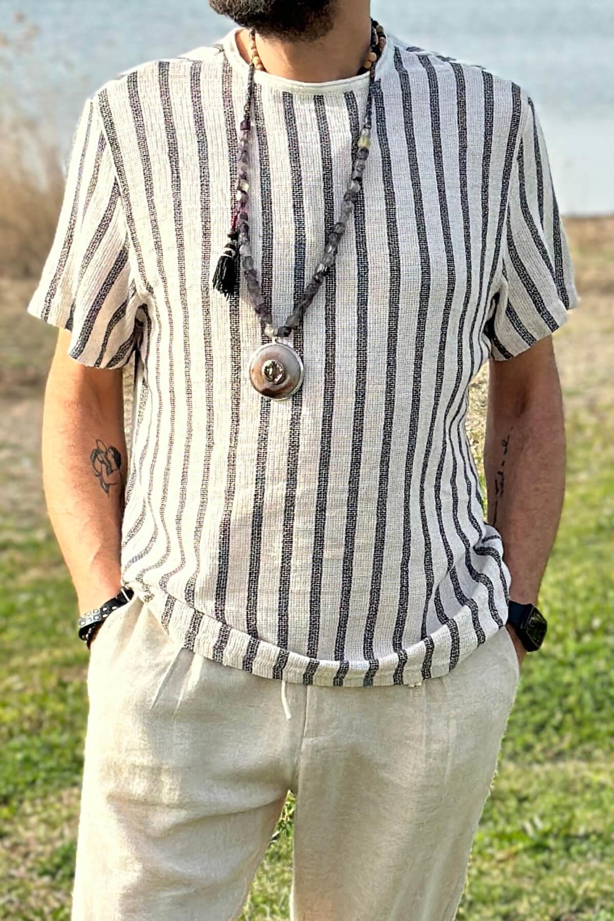 Siyah Desenli T-Shirt
