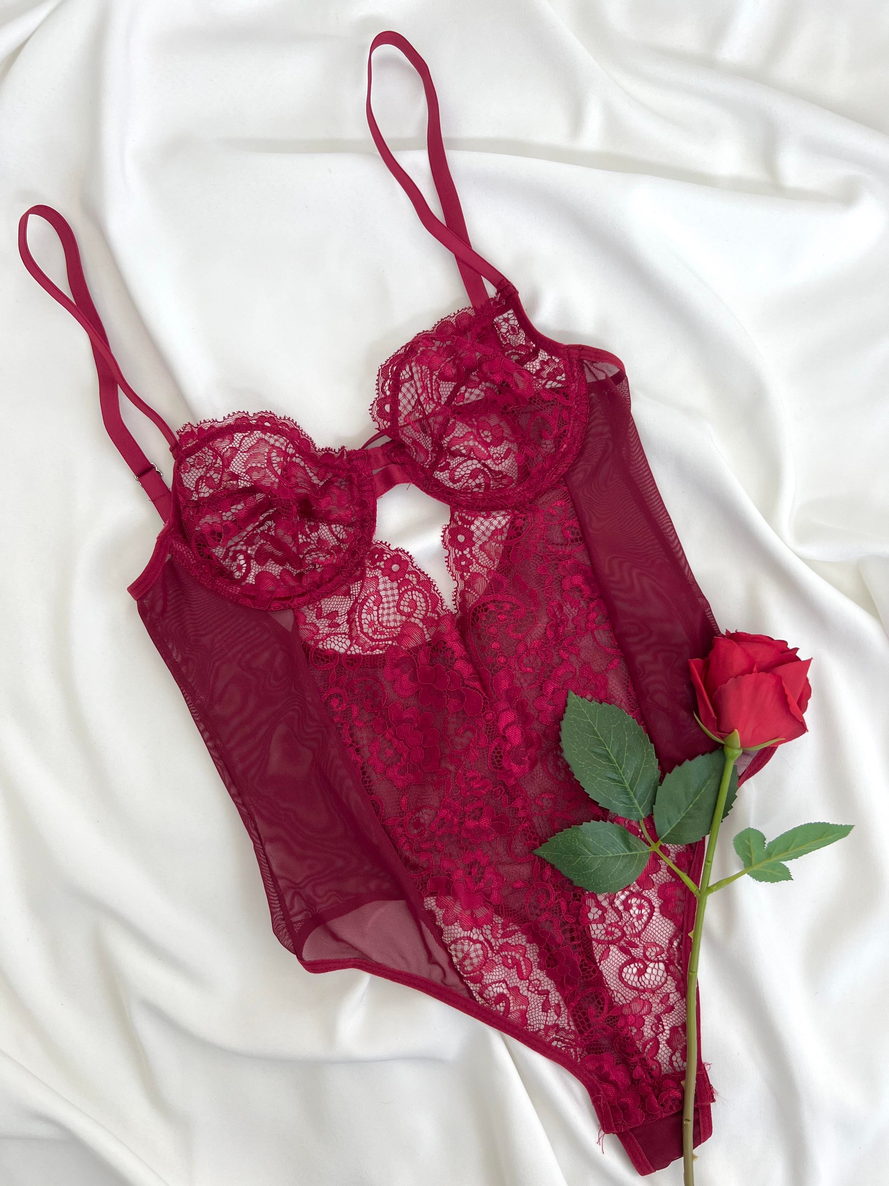 Almira Dantel Balenli Çıtçıtlı Kapsız B Cup Bodysuit Bordo
