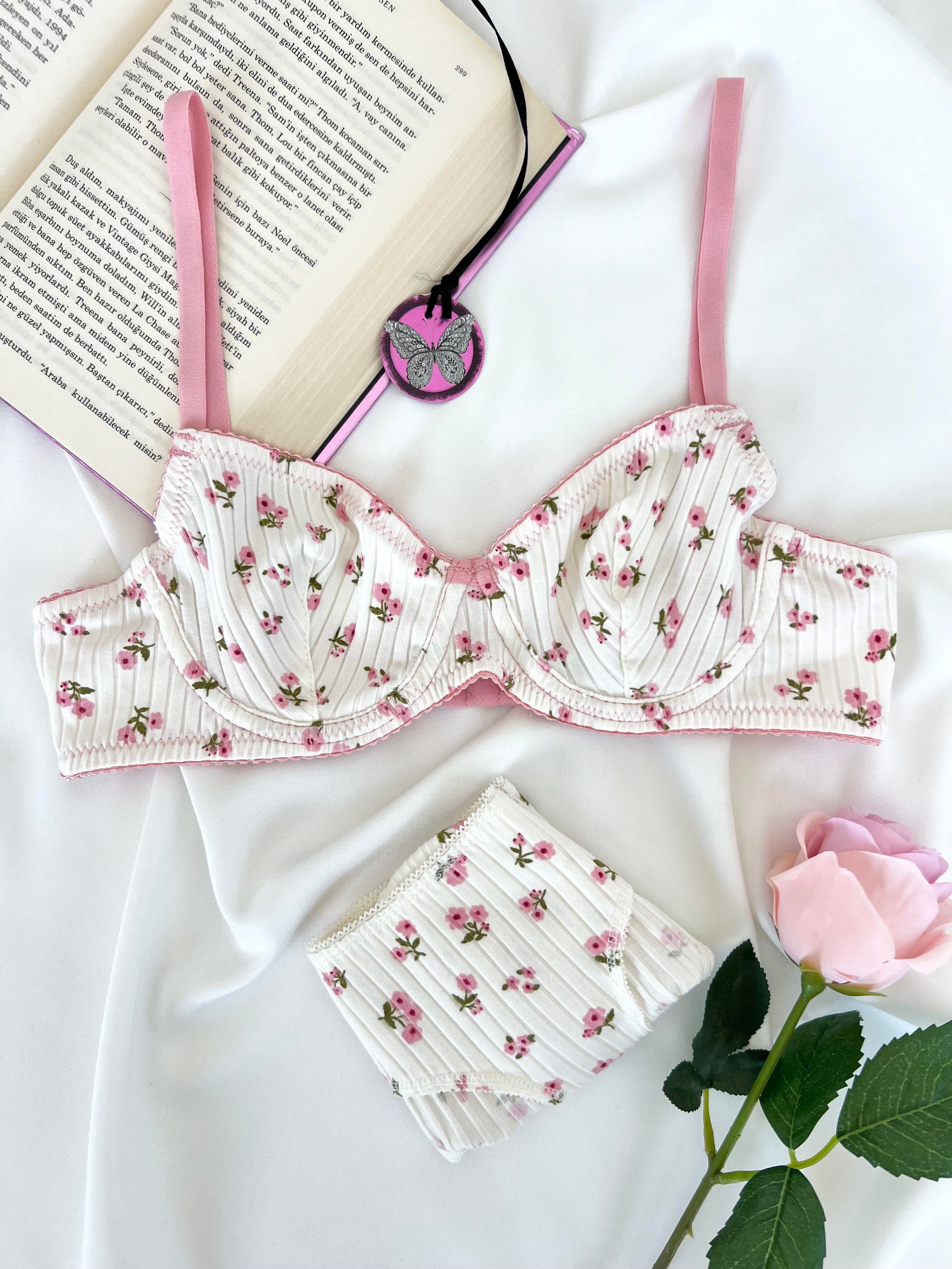 Cotton Çiçek Desenli Balenli Kapsız İç Çamaşırı Takımı 