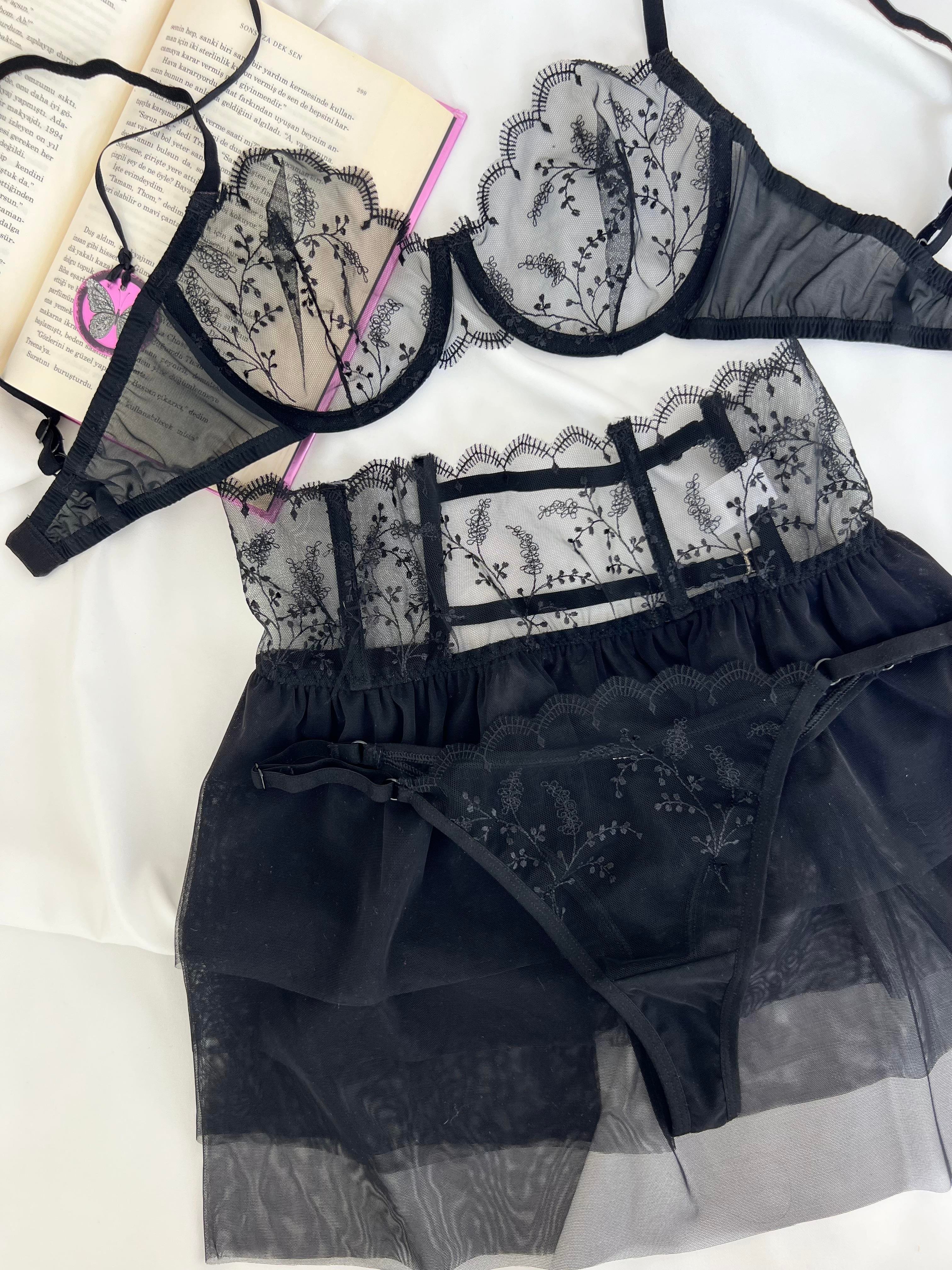 Isabella Çiçek Desenli Brode 3 Parça Etekli İç Çamaşırı Takımı