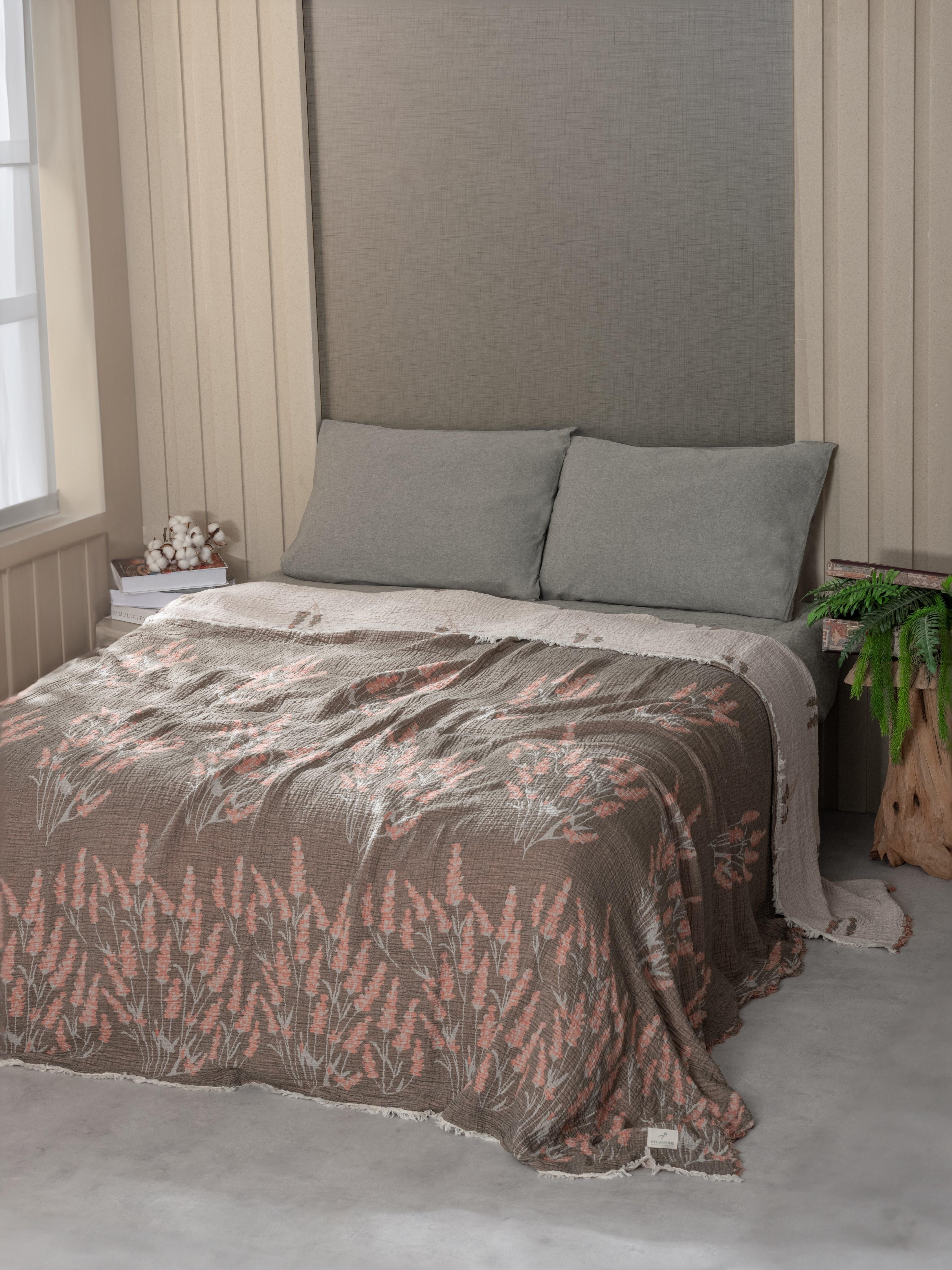 Müslin 4 Katlı Lavanta Desenli (Jakarlı) Yatak Örtüsü Çift Kişilik 220x240cm